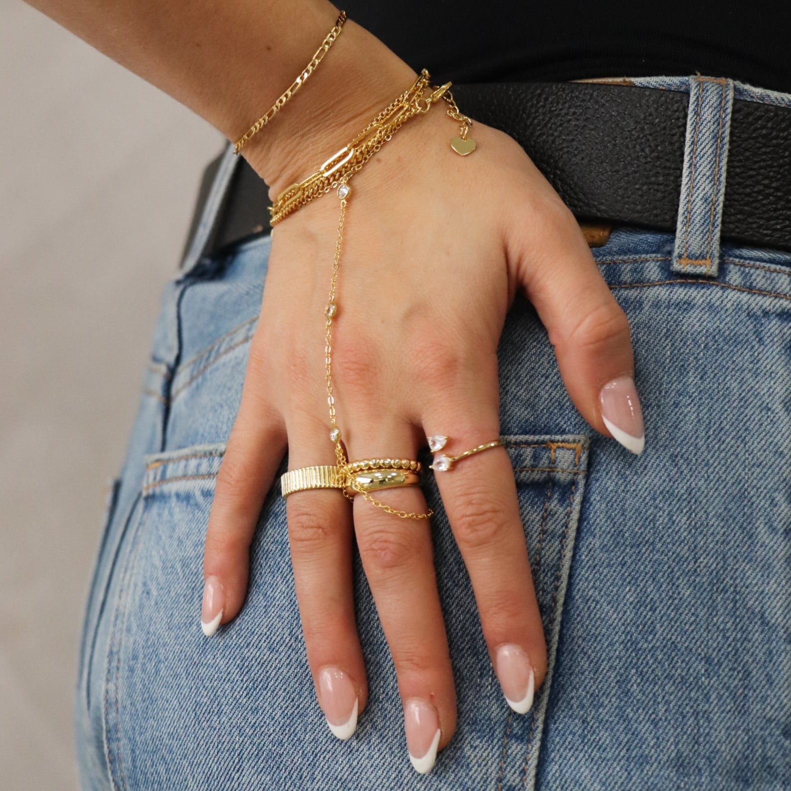 Viral Hand Chains: Anti Tarnish Waterproof-Chicira