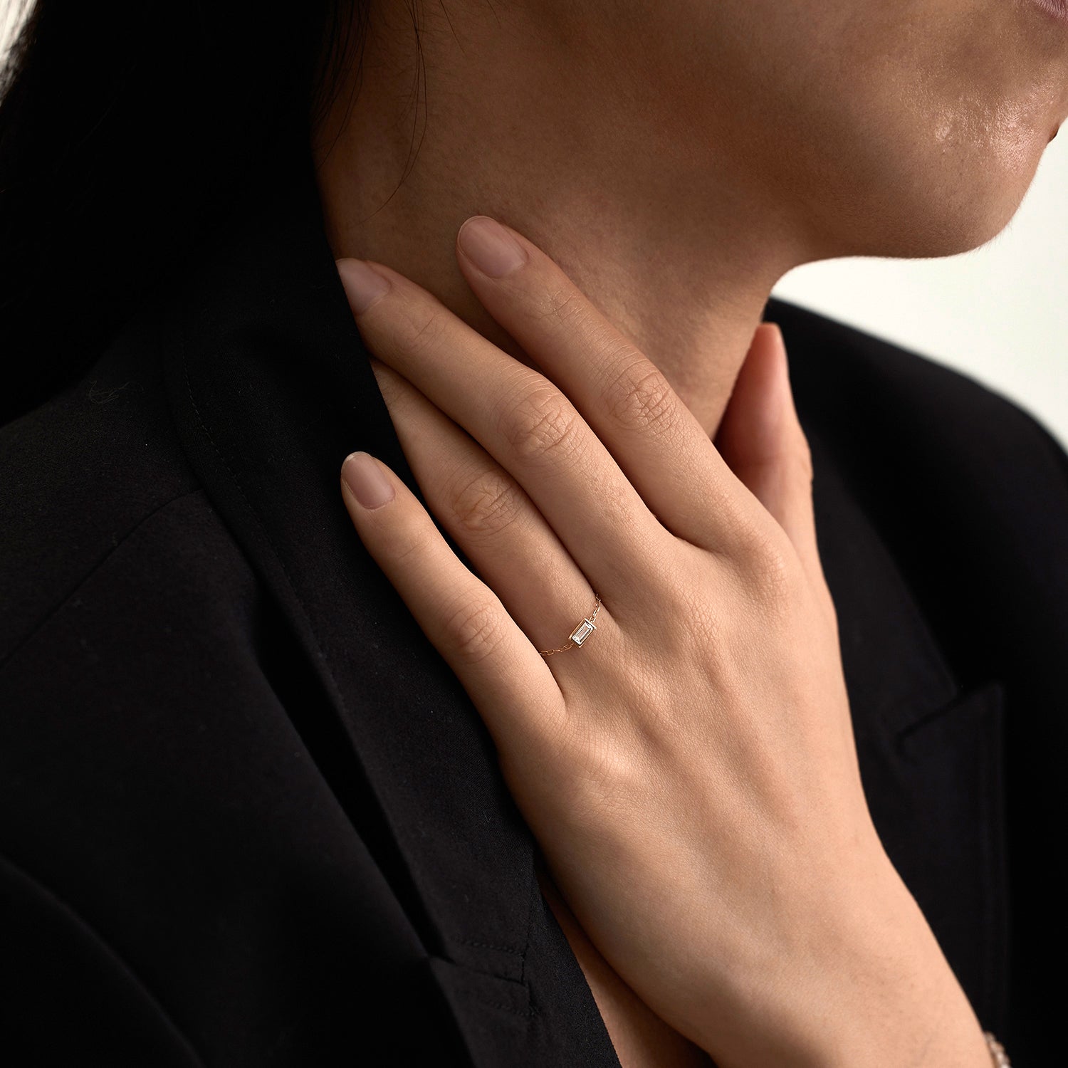 Solid Gold White Topaz Baguette Chain Ring-Koogrl