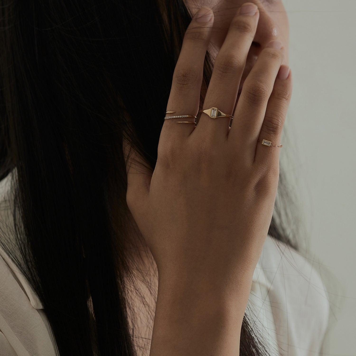 Solid Gold White Topaz Baguette Chain Ring-Koogrl