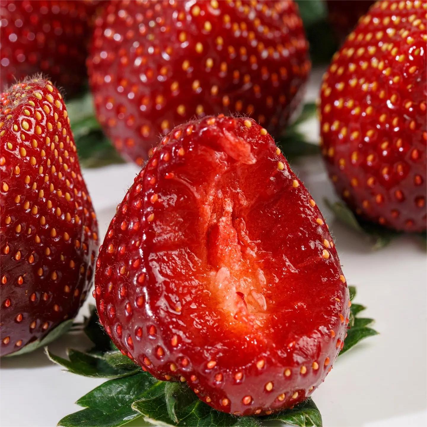 Black Pearl Strawberry Seeds