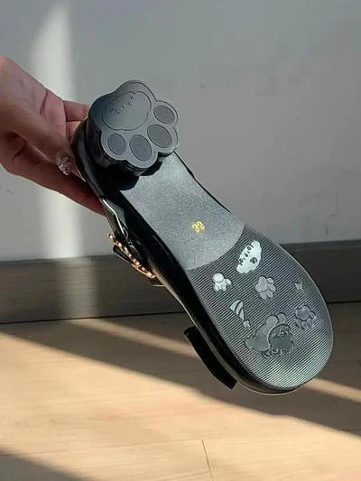 Velvet Paw | Cat-Heel Scalloped Mary Janes