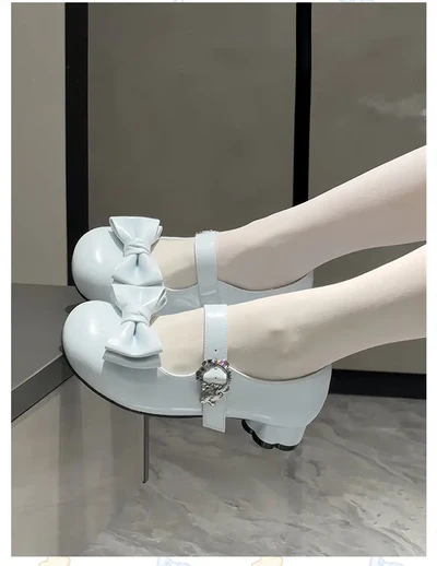 Velvet Paw | Cat-Heel Scalloped Mary Janes