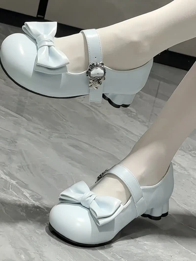 Velvet Paw | Cat-Heel Scalloped Mary Janes