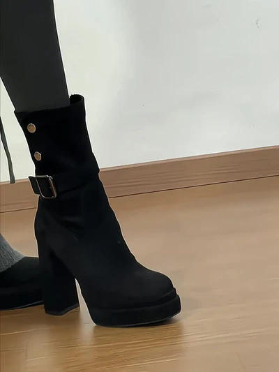 Midnight Rebel | Buckle-Strap Platform Suede Boots（Leg warmers not included）