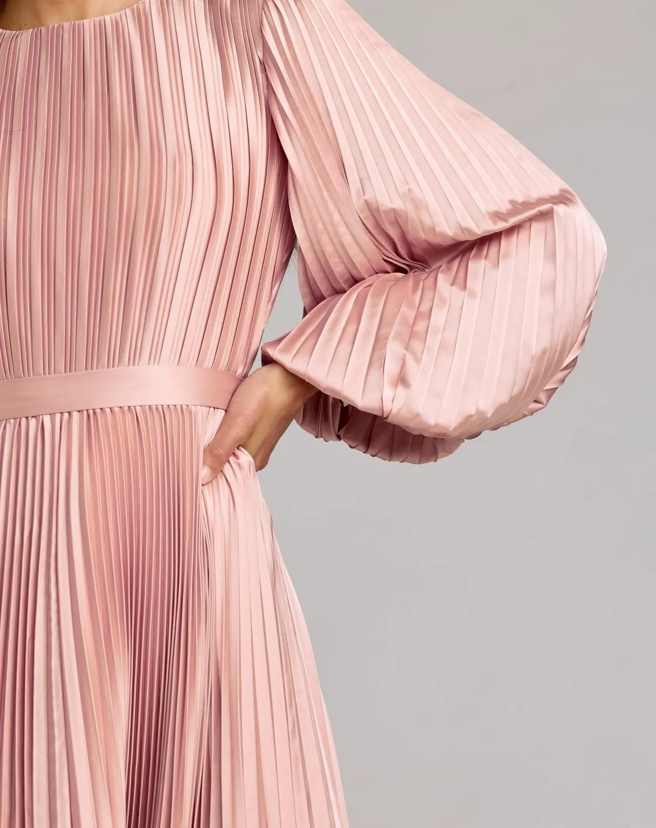 Pink Long Sleeve Pleated Charmeuse Handkerchief Dress-Myartka