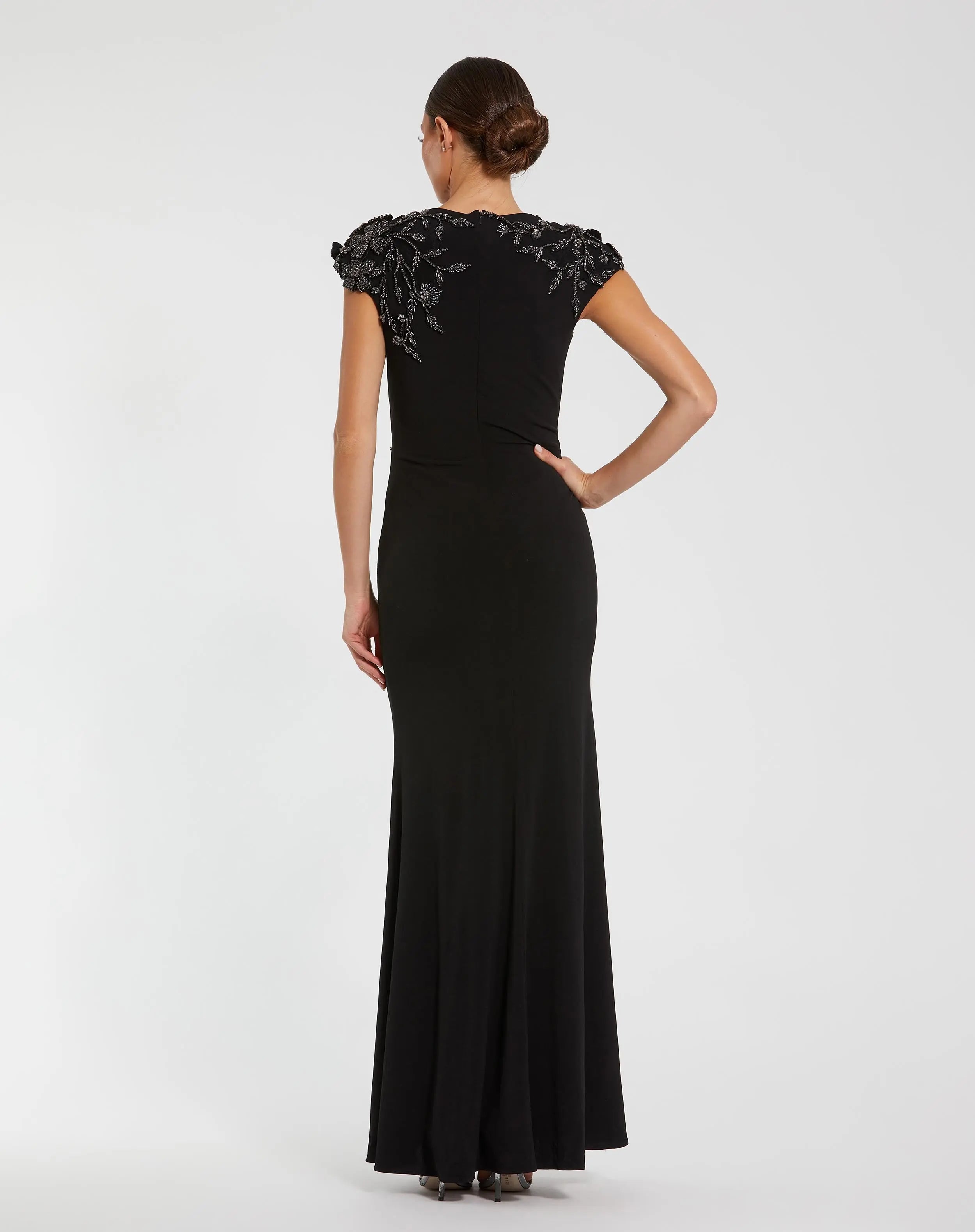 Black Cap Sleeve Jersey Column Gown With Beaded Flowers-Myartka