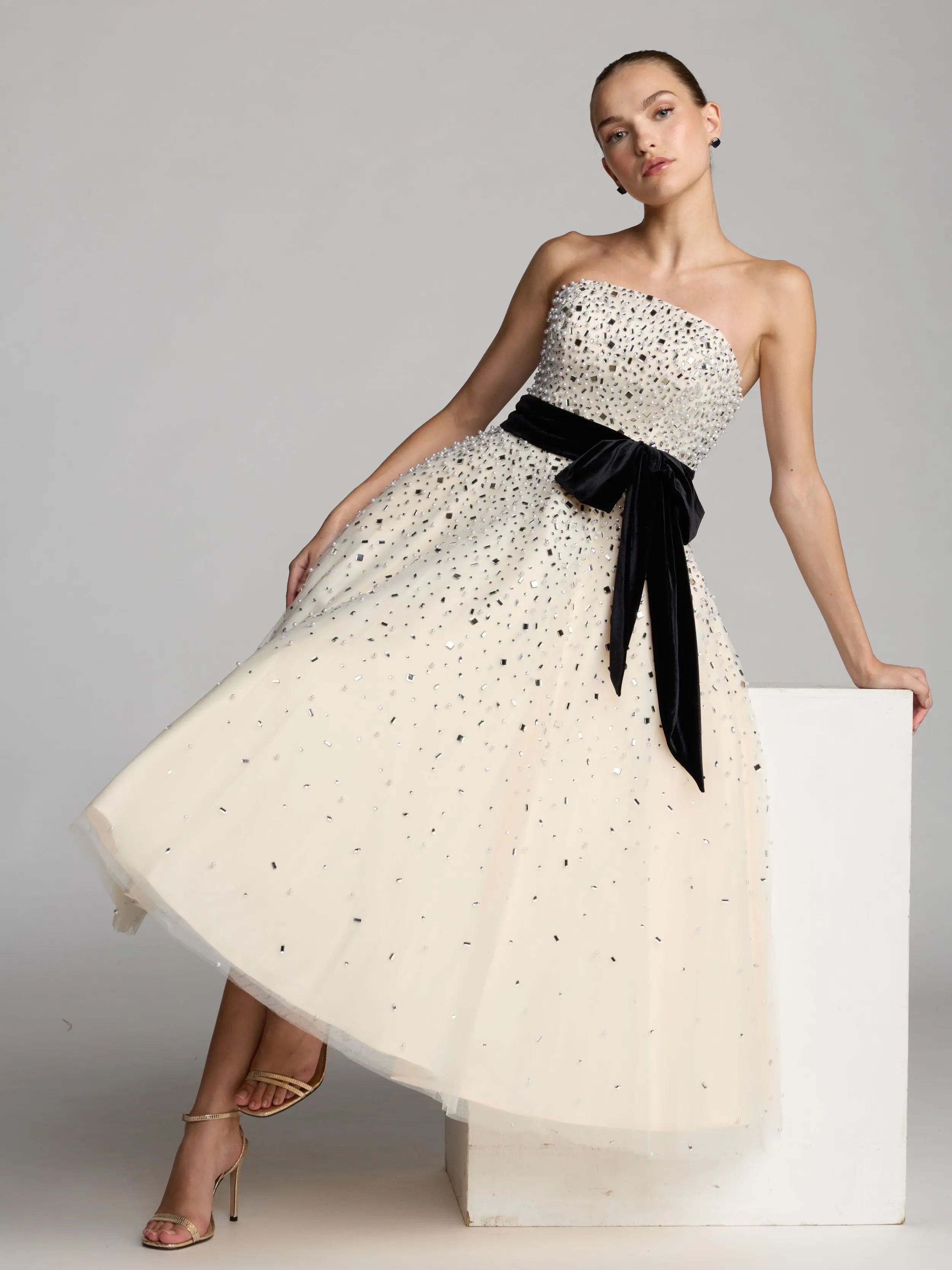 White Embellished Strapless Midi Dress with Velvet Bow-Myartka