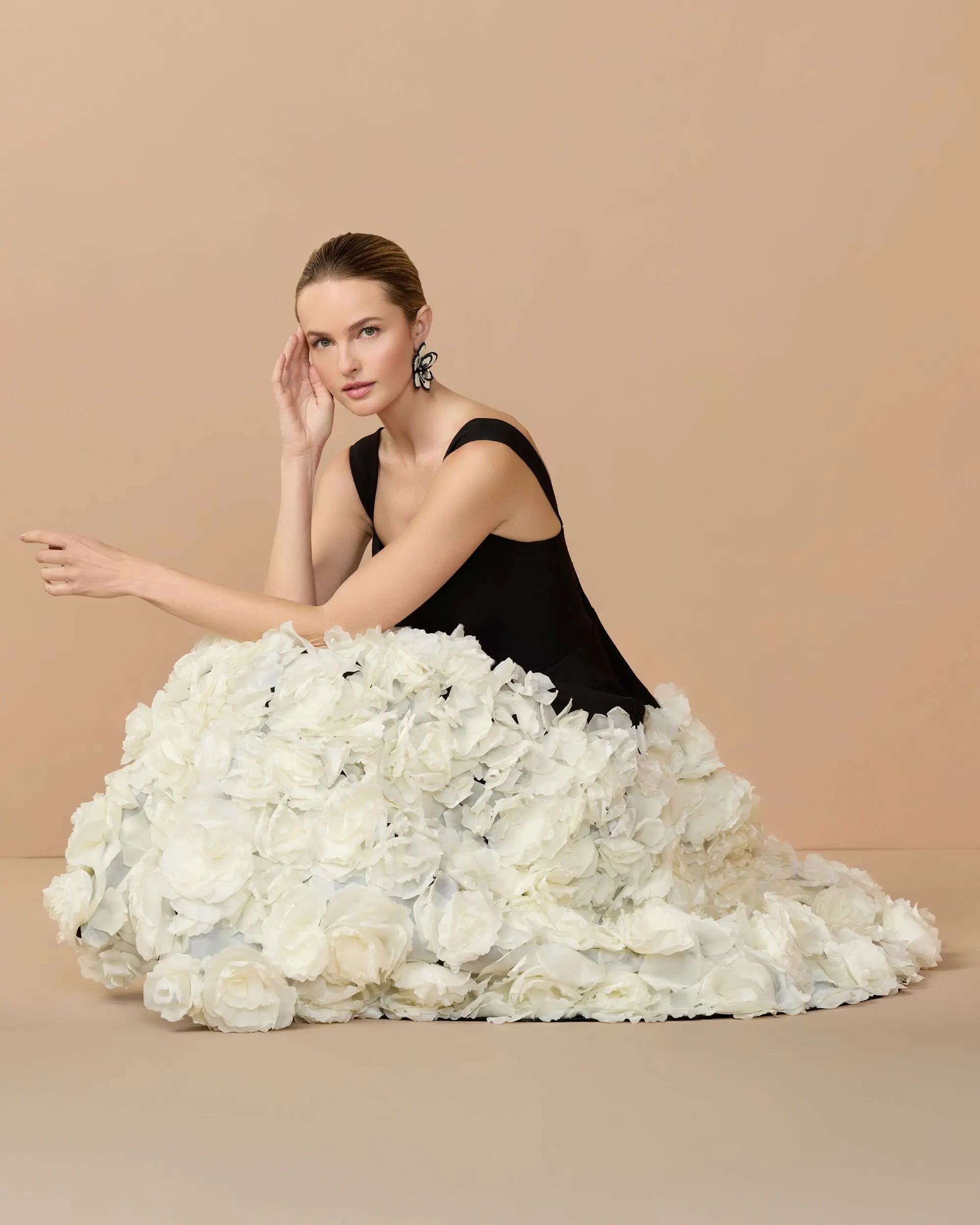 Black Sleeveless A-Line Midi Dress With 3D Floral Skirt-Myartka