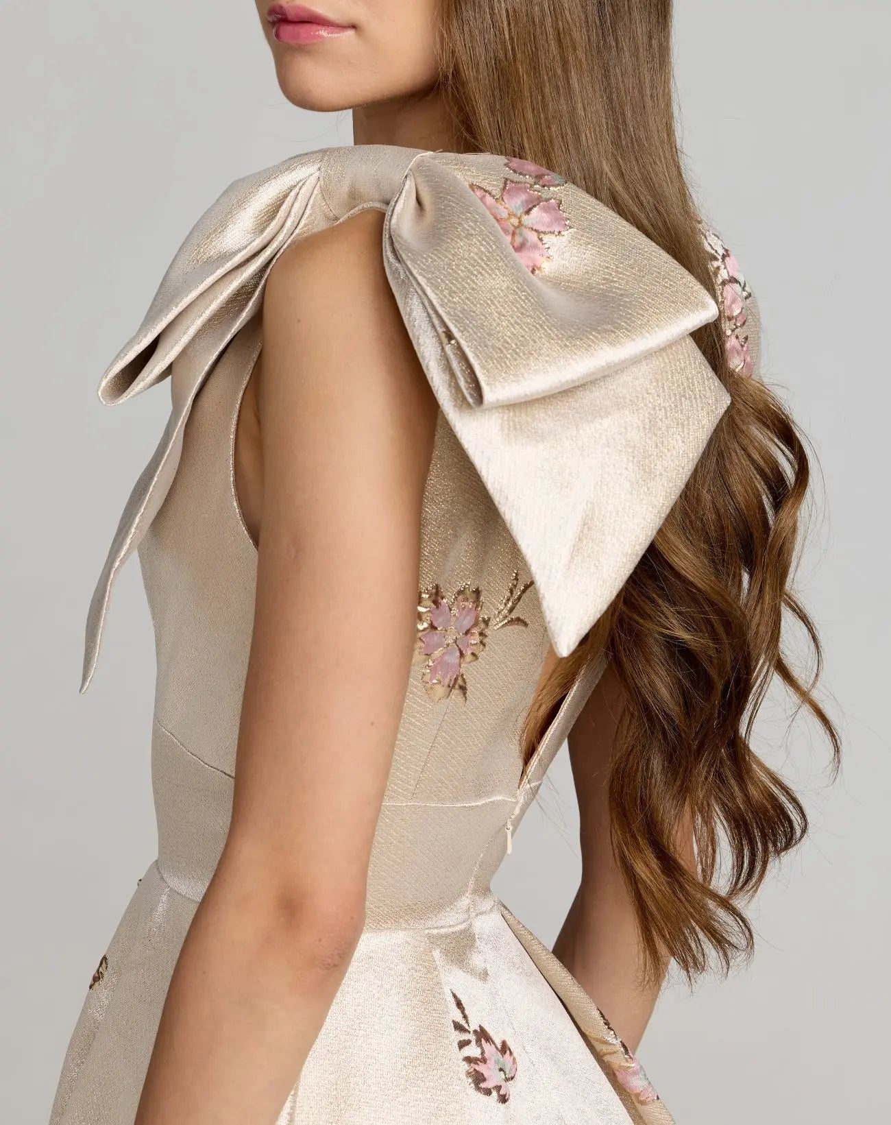 Ivory Brocade V Neck Ball Gown With Bow Straps-Myartka