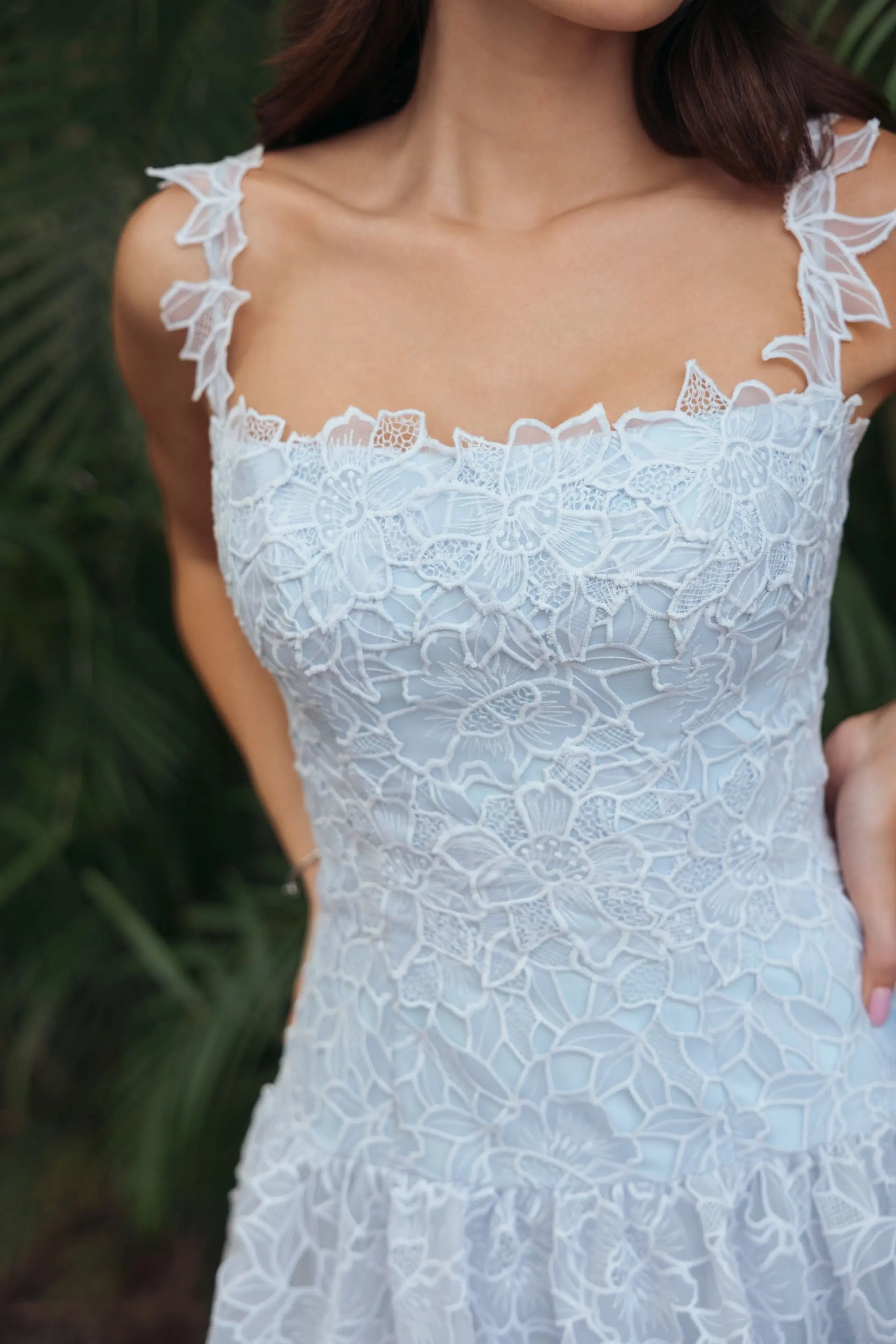 Blue Sleeveless Embroidered Lace Tiered Midi Dress-Myartka