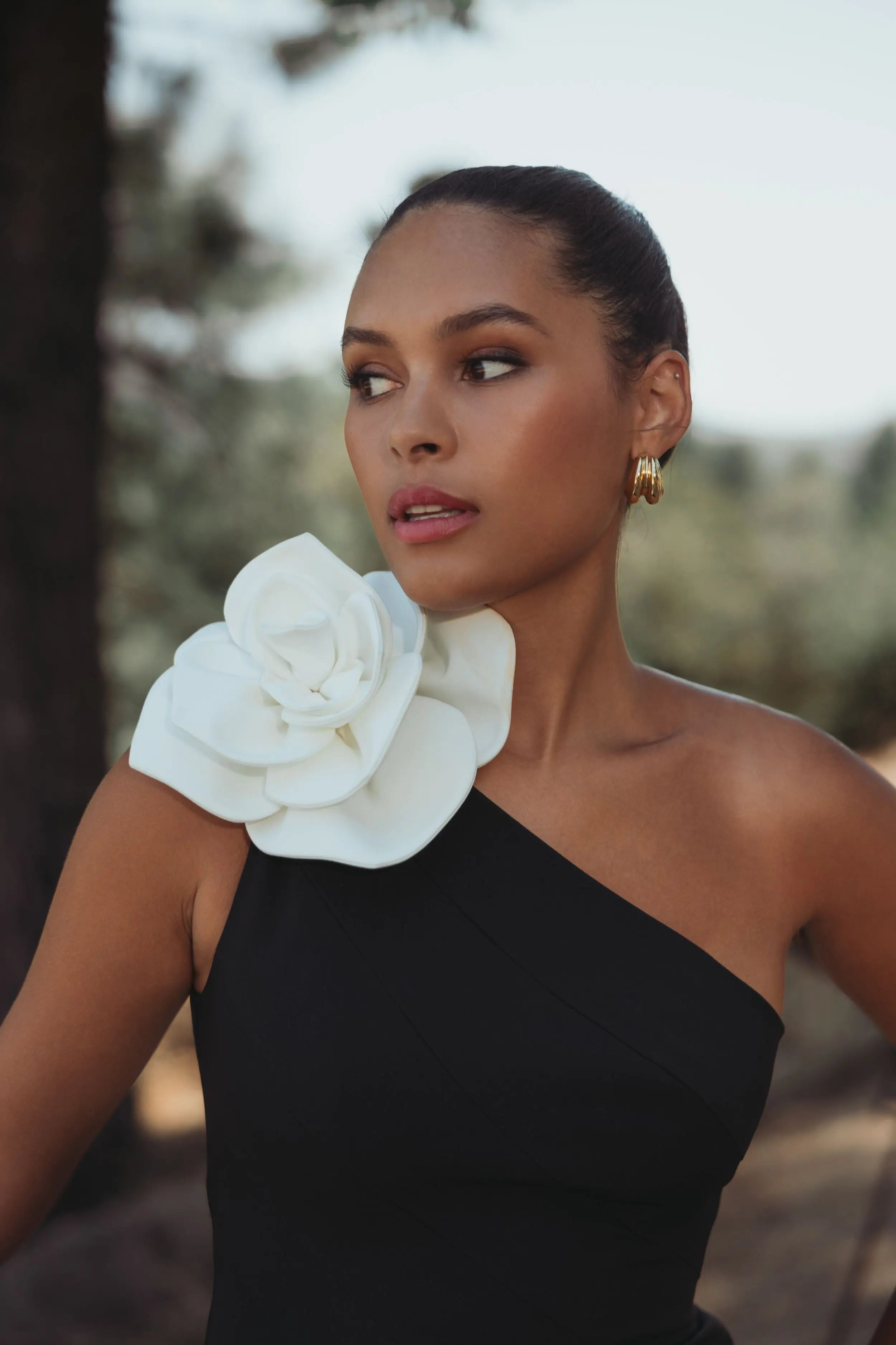 Black One Shoulder Mermaid Gown With 3D Flower-Myartka