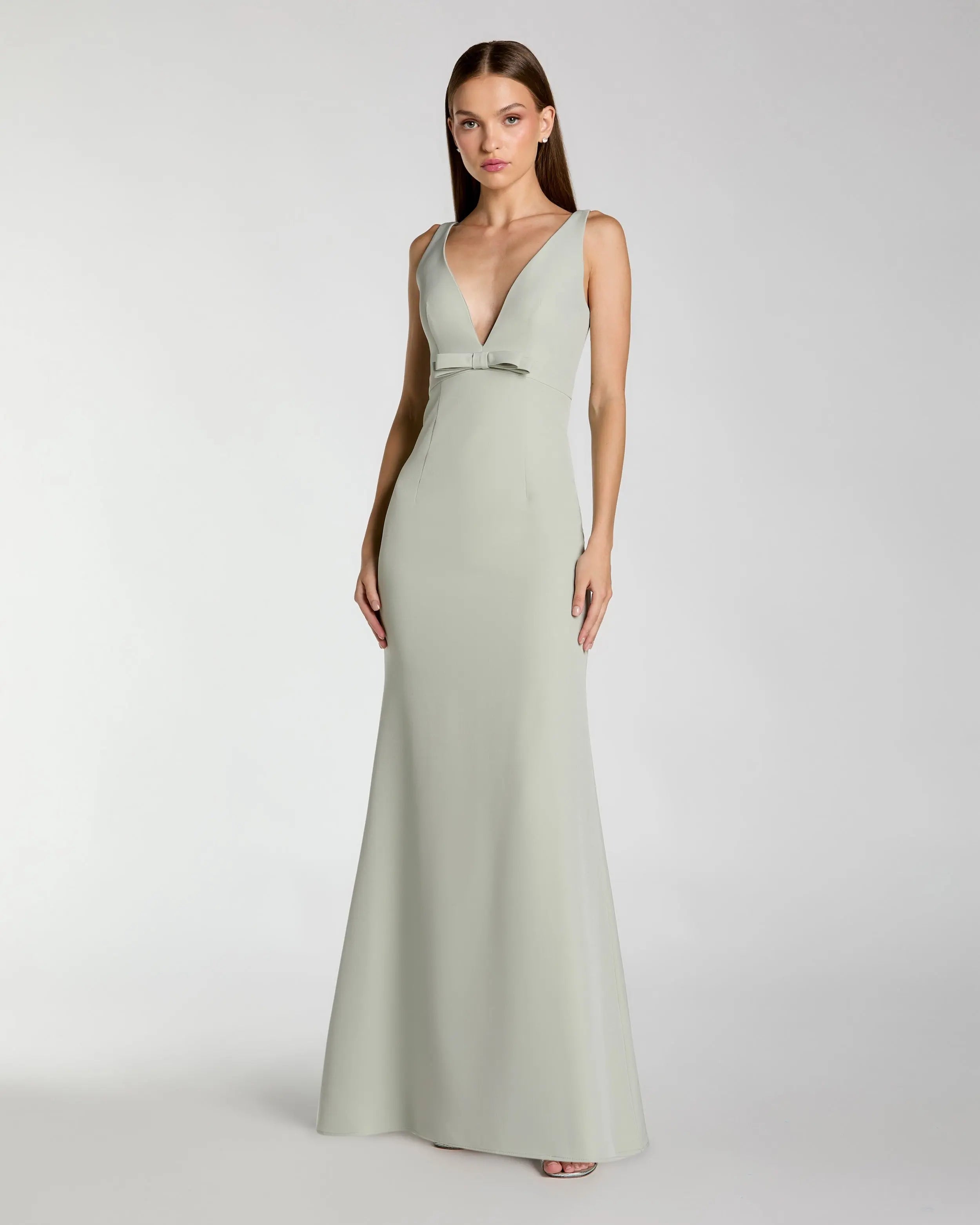 Light Green Crepe V-Neck Mermaid Gown with Bow-Myartka