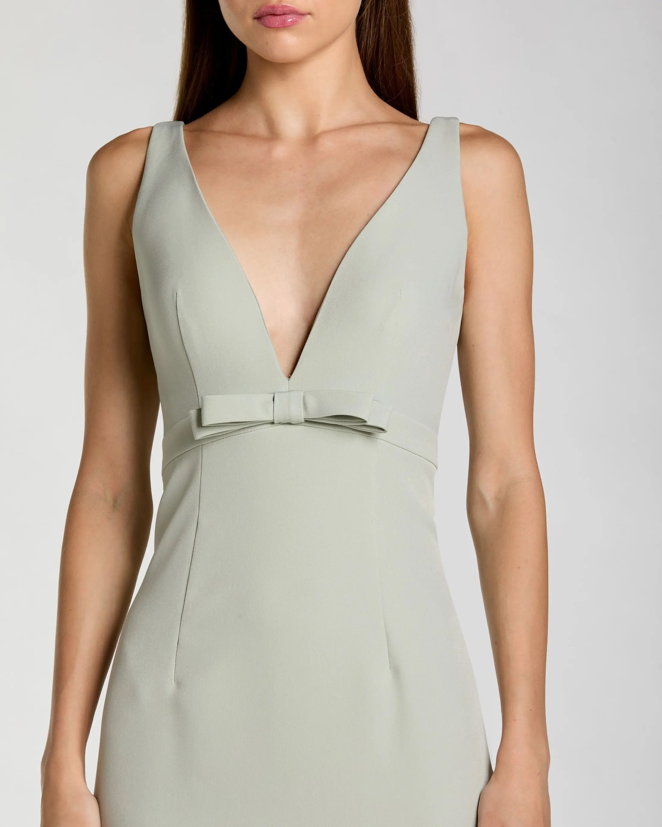 Light Green Crepe V-Neck Mermaid Gown with Bow-Myartka