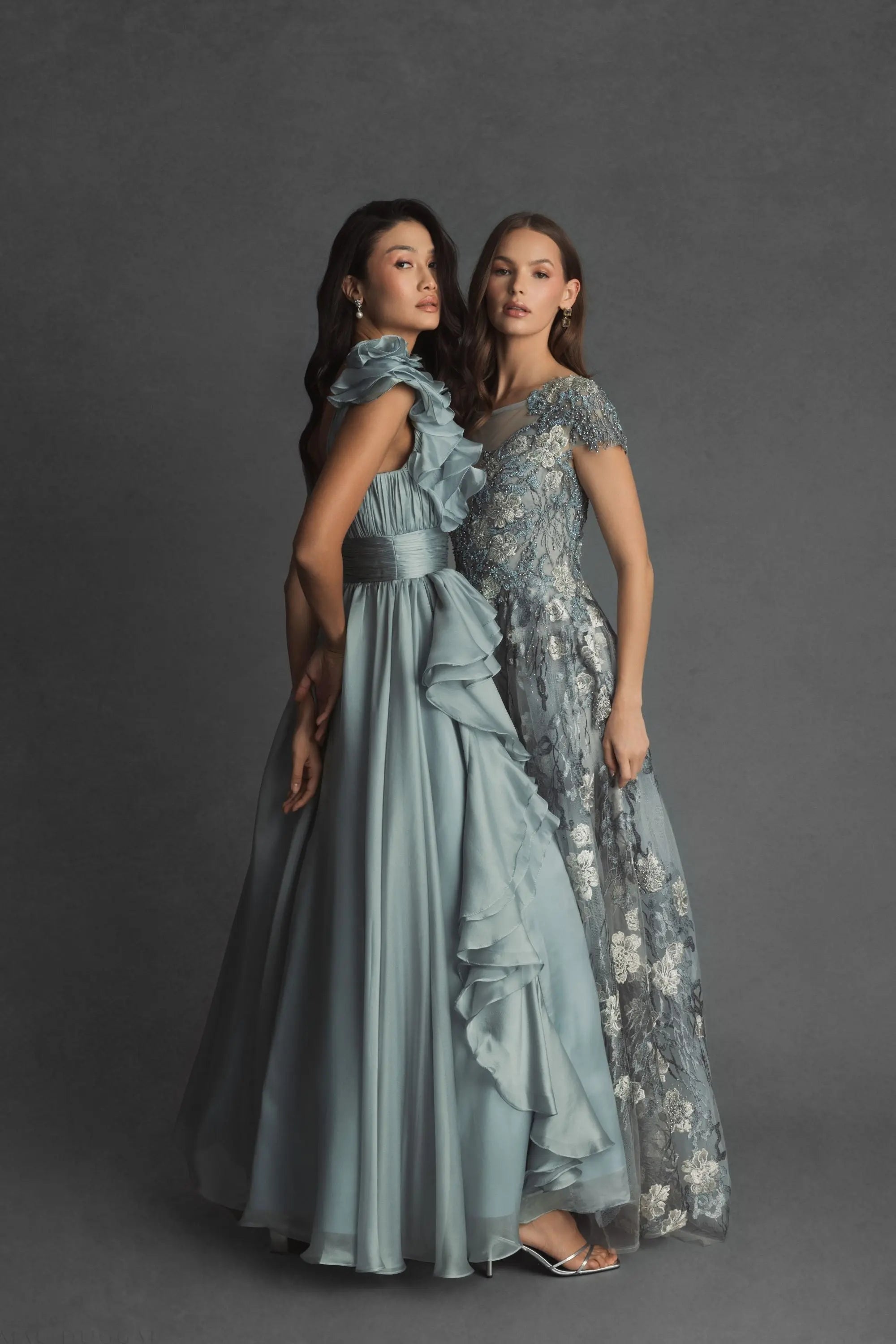 Green Ruffle Shoulder V-Neck Chiffon Gown-Myartka