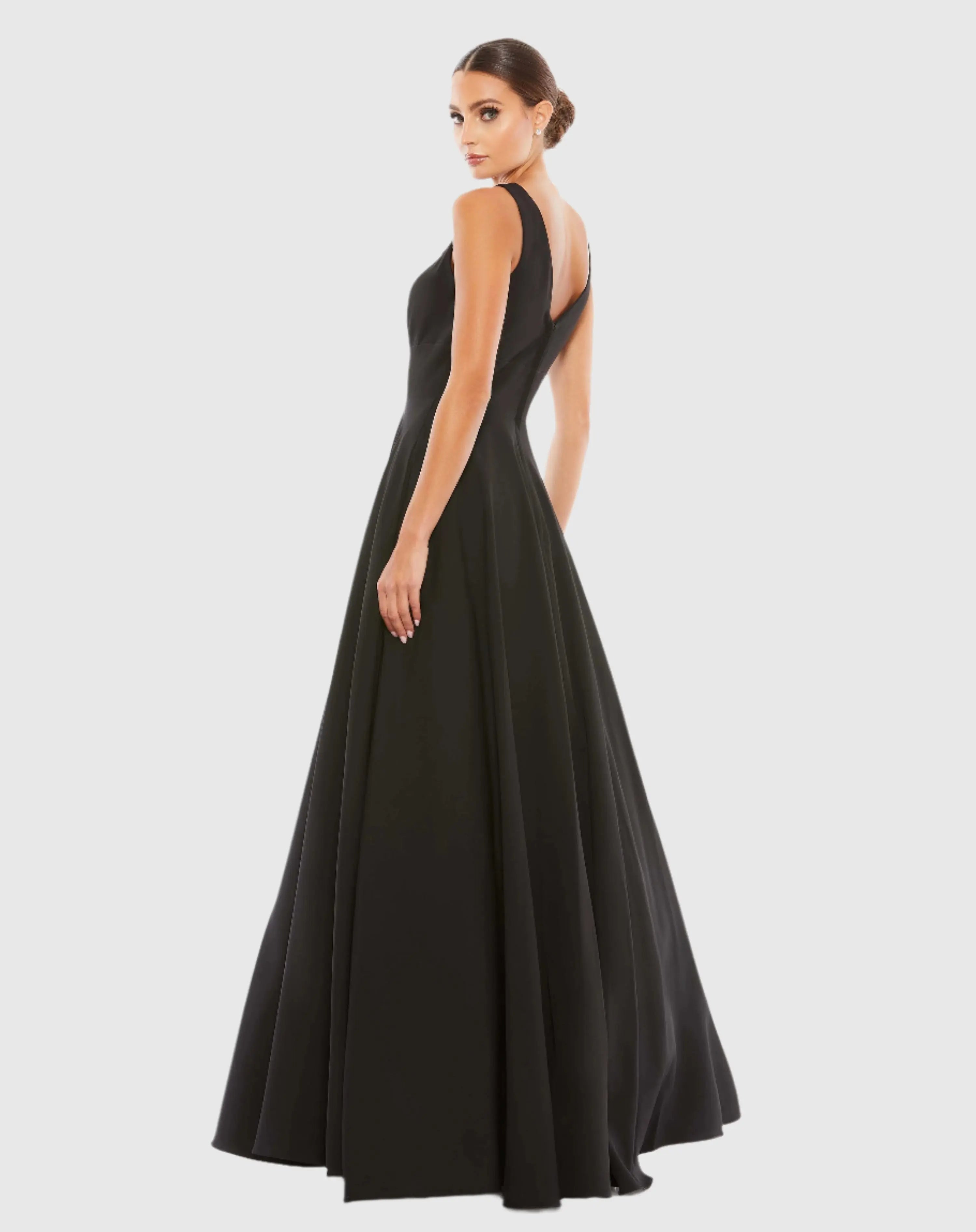 Black Classic Sleeveless A-Line Gown with Pockets-Myartka