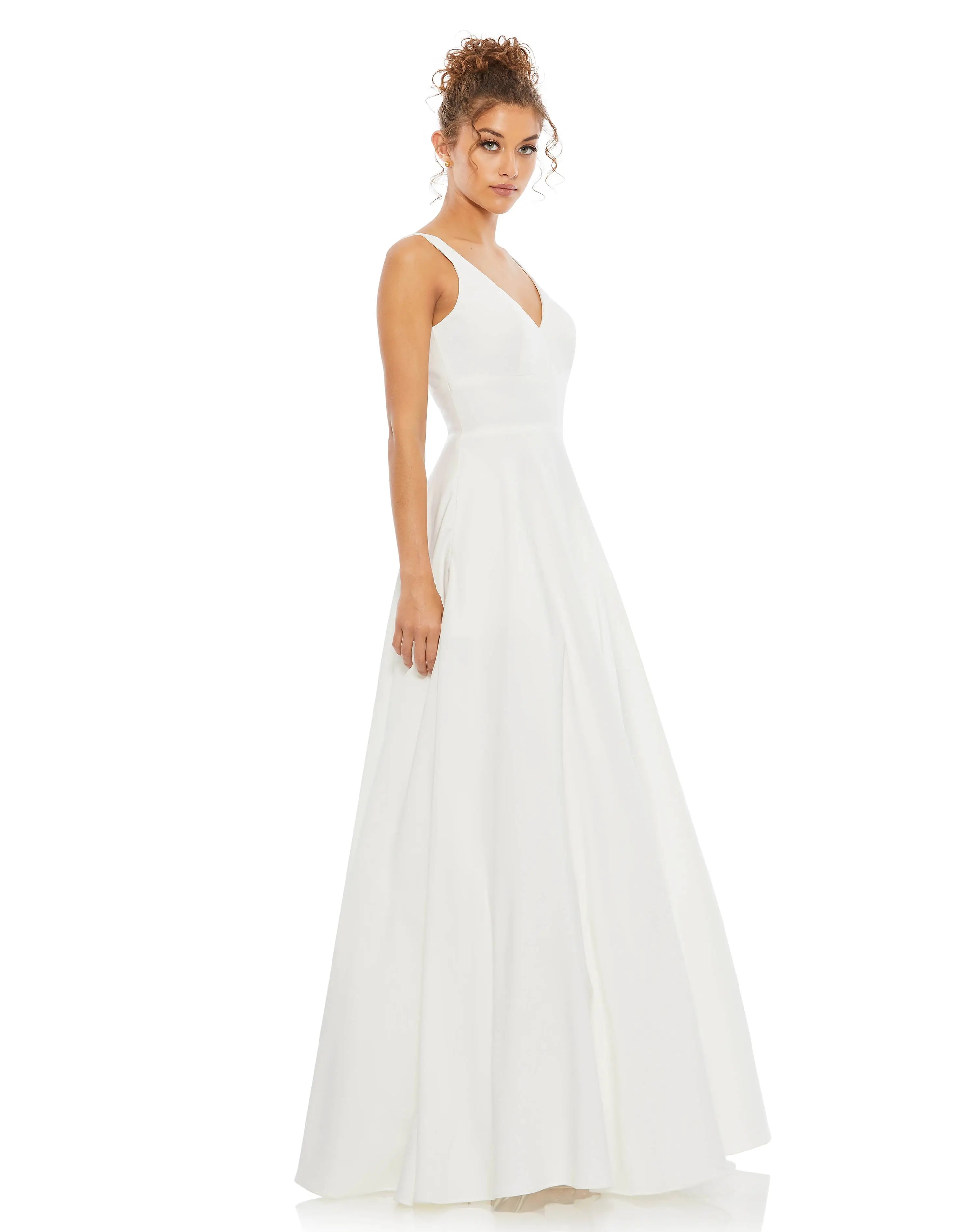 White Classic Sleeveless A-Line Gown with Pockets-Myartka