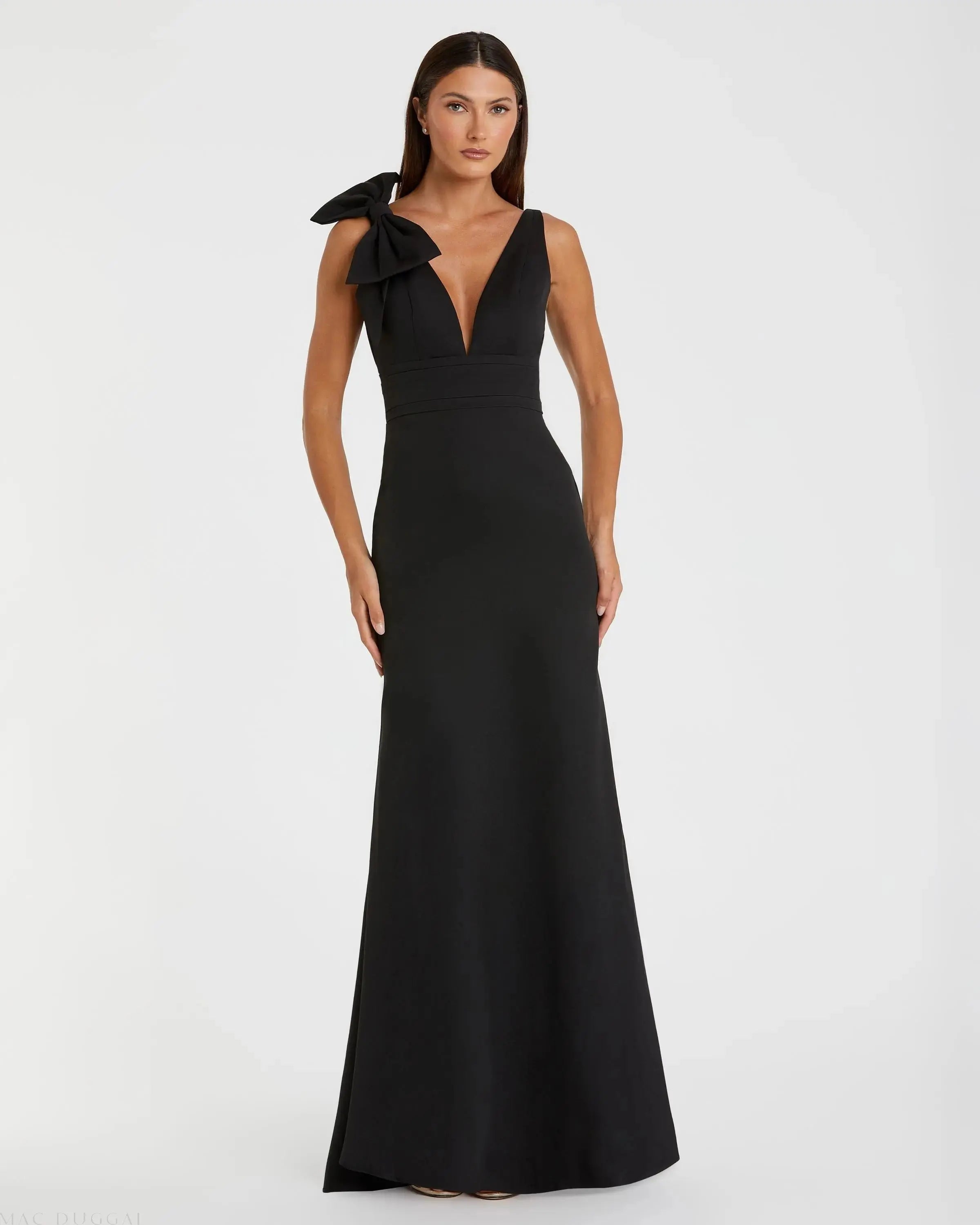 Black Sleeveless V Neck Bow Detail Mermaid Gown-Myartka