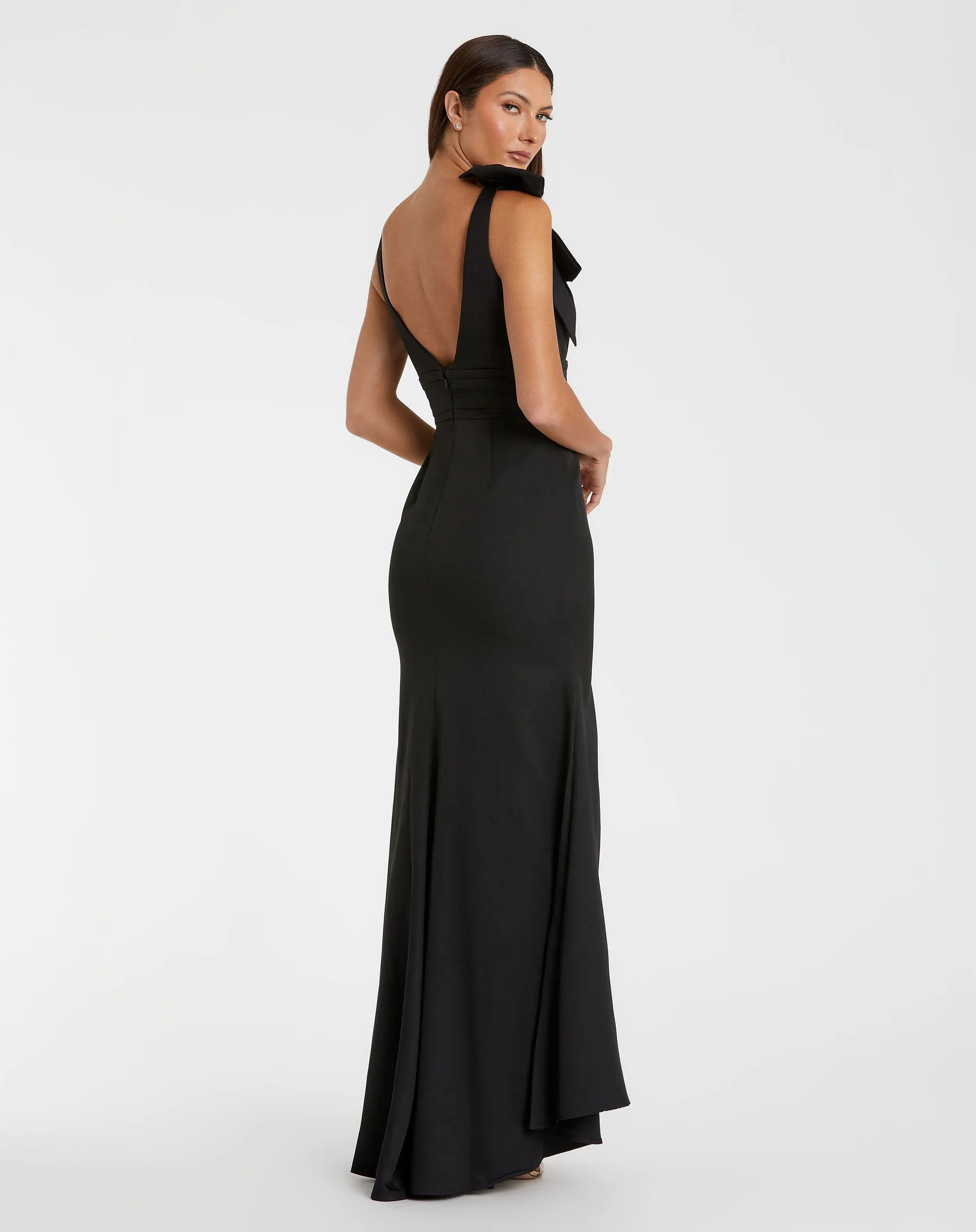 Black Sleeveless V Neck Bow Detail Mermaid Gown-Myartka
