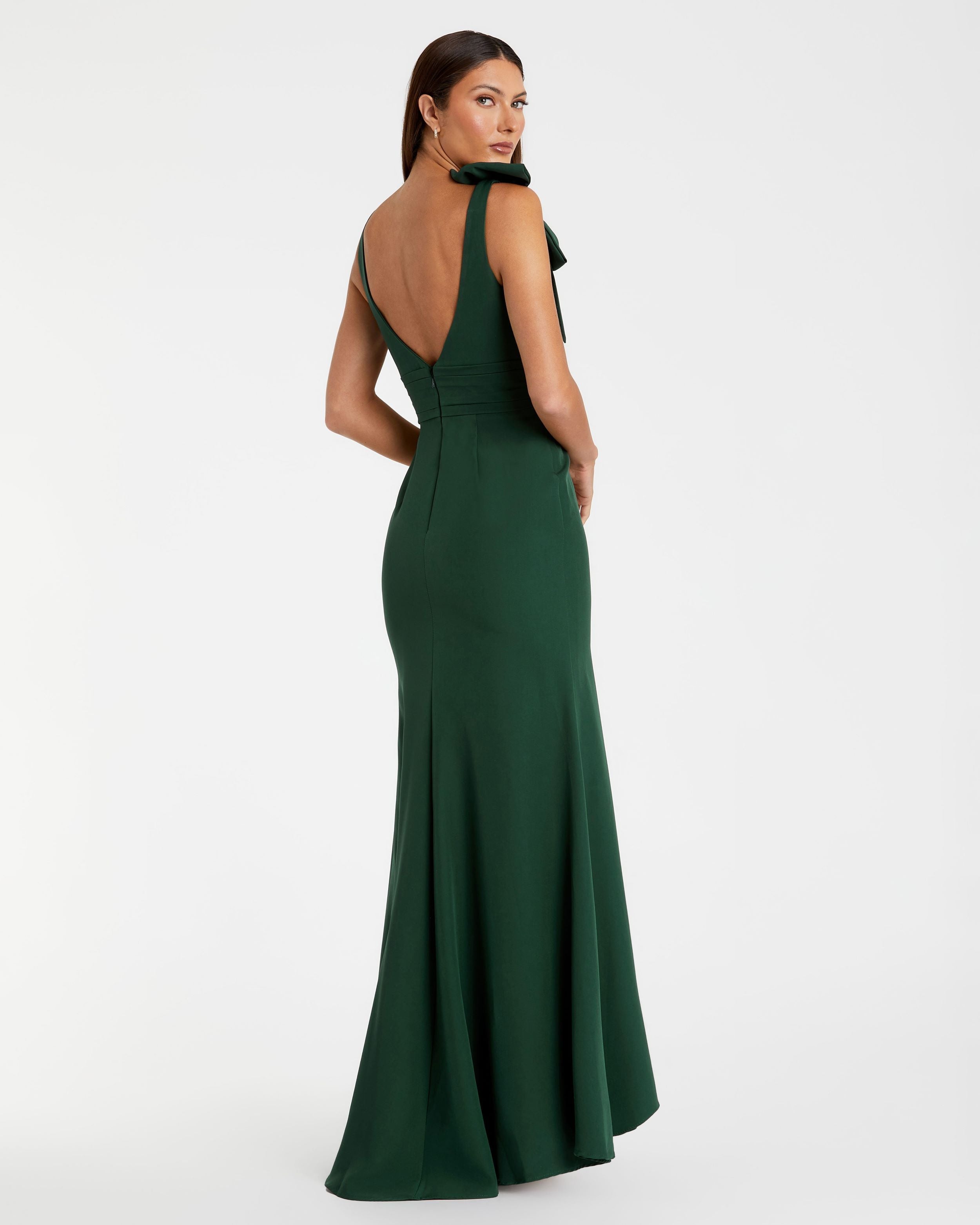 Green Sleeveless V Neck Bow Detail Mermaid Gown-Myartka