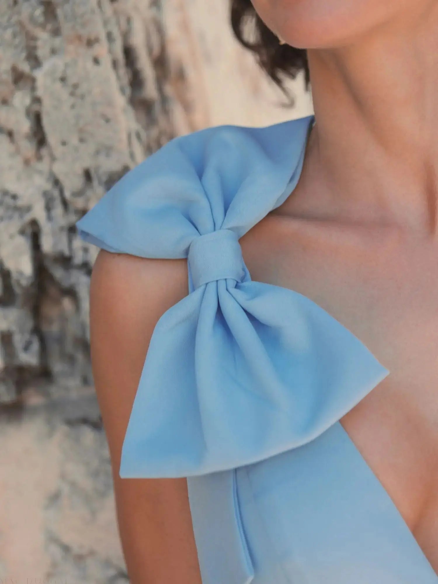 Petite Blue Sleeveless V Neck Bow Detail Mermaid Gown-Myartka