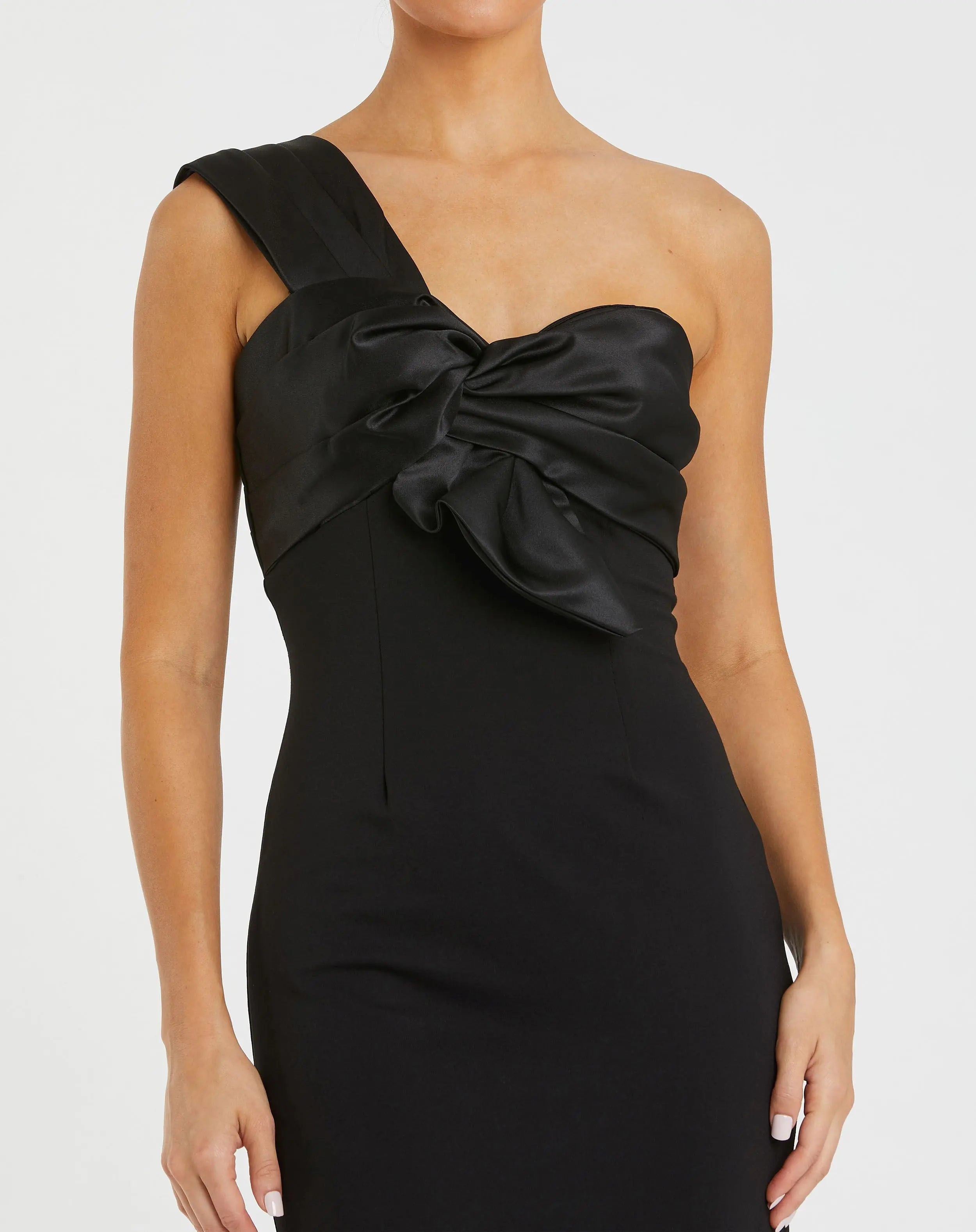 Black One Shoulder Draped Trumpet Gown-Myartka