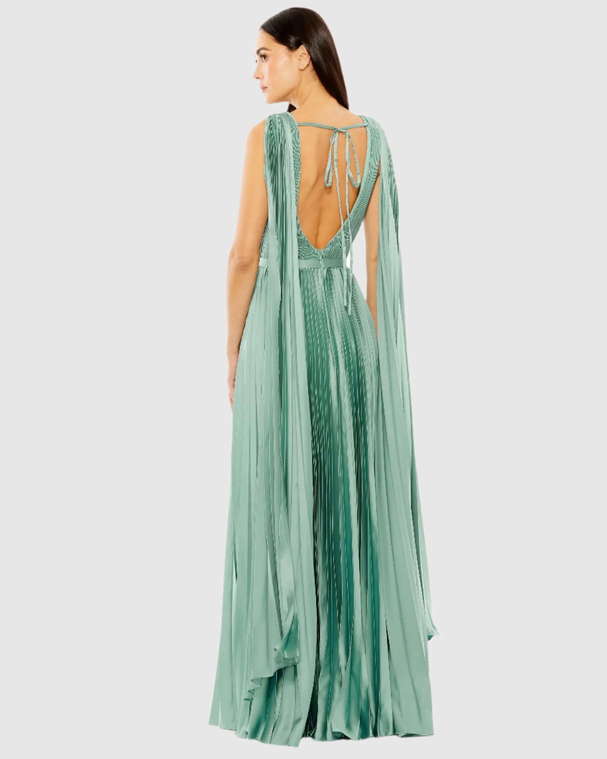 Green Sleeveless High Neck Cape Back Heat Pleated Gown-Myartka