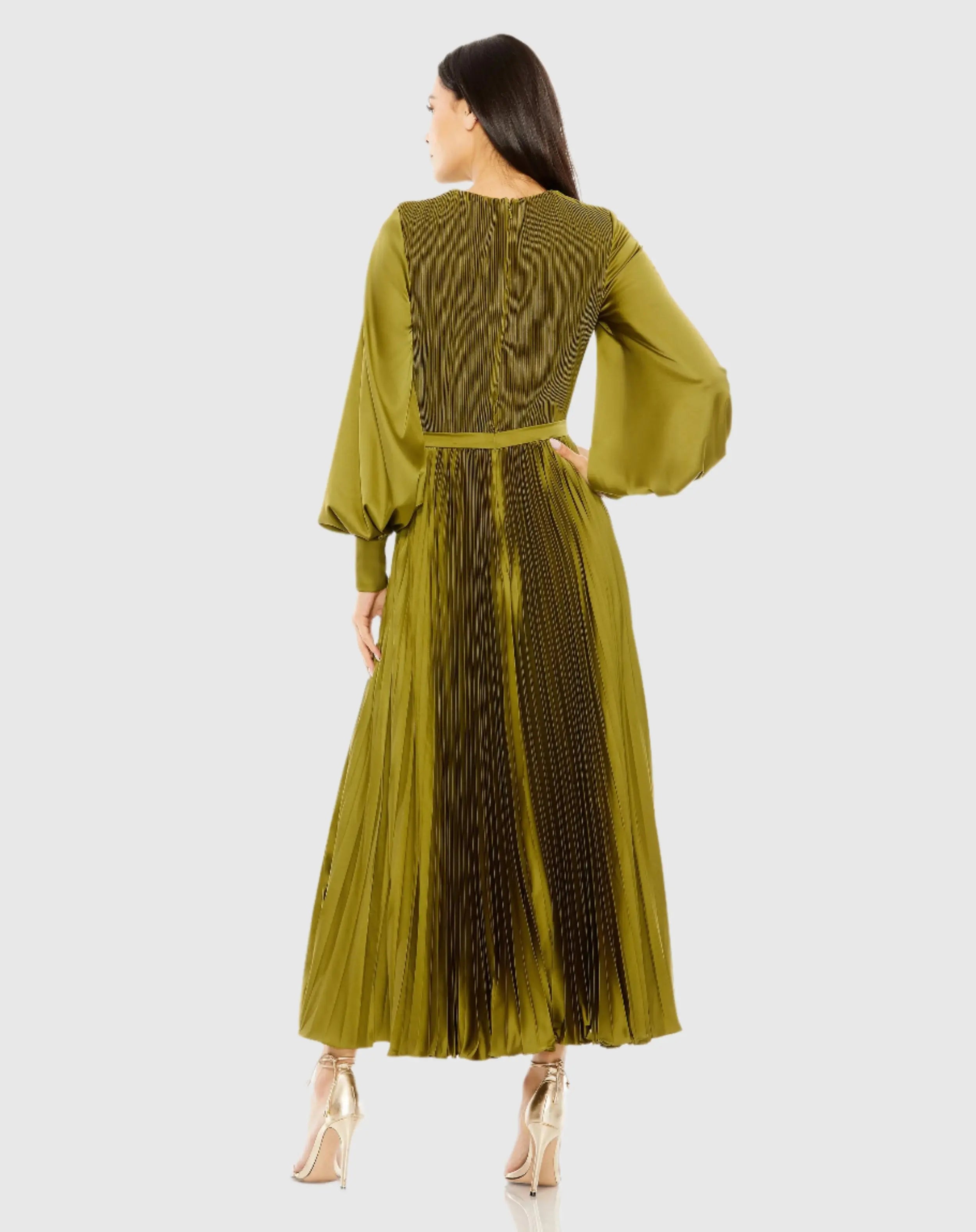 Green Long Sleeve High Neck Heat Pleated Dress-Myartka