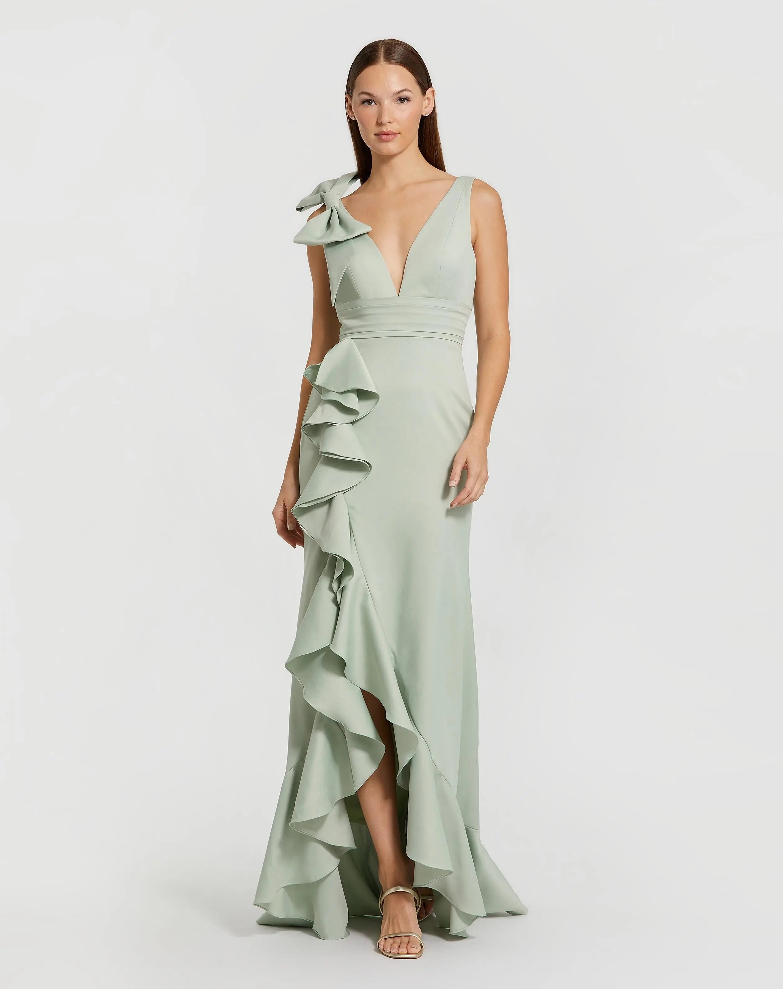 Green Sleeveless Ruffled V-Neck Gown With Bow-Myartka