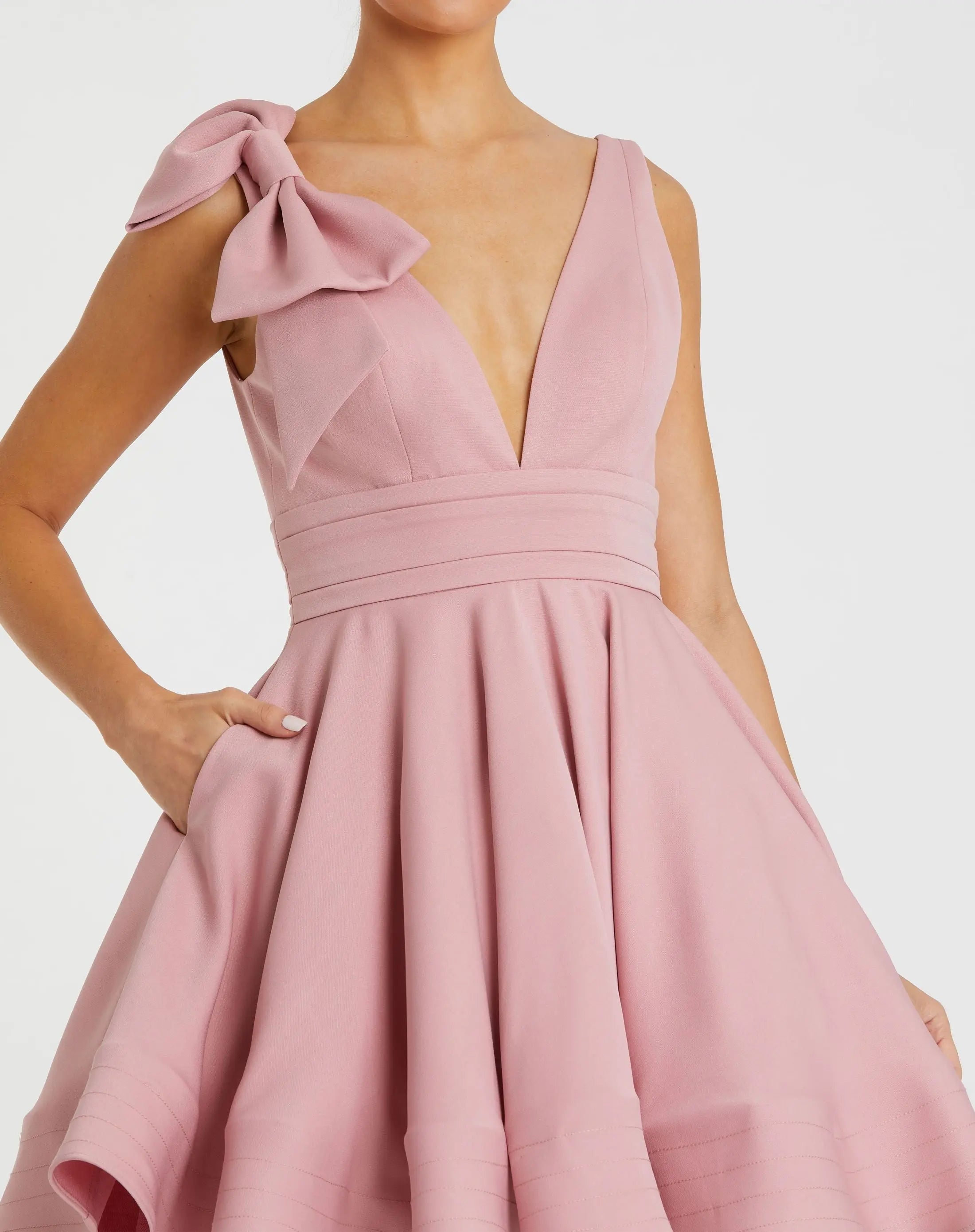 Pink Crepe Sleeveless V-Neck Mini Dress With Bow-Myartka