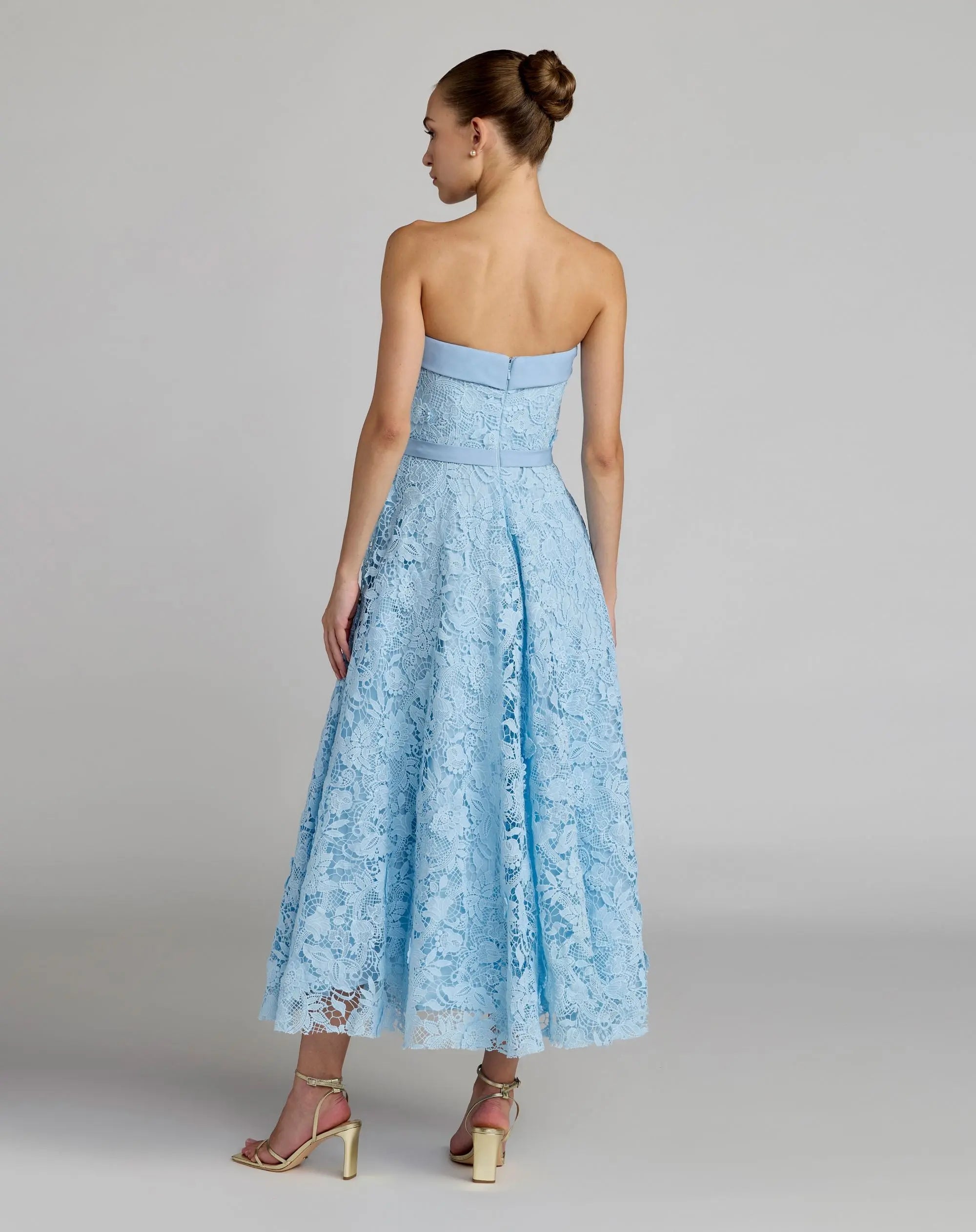 Blue Embroidered Lace Strapless Midi Dress With Bow Detail-Myartka