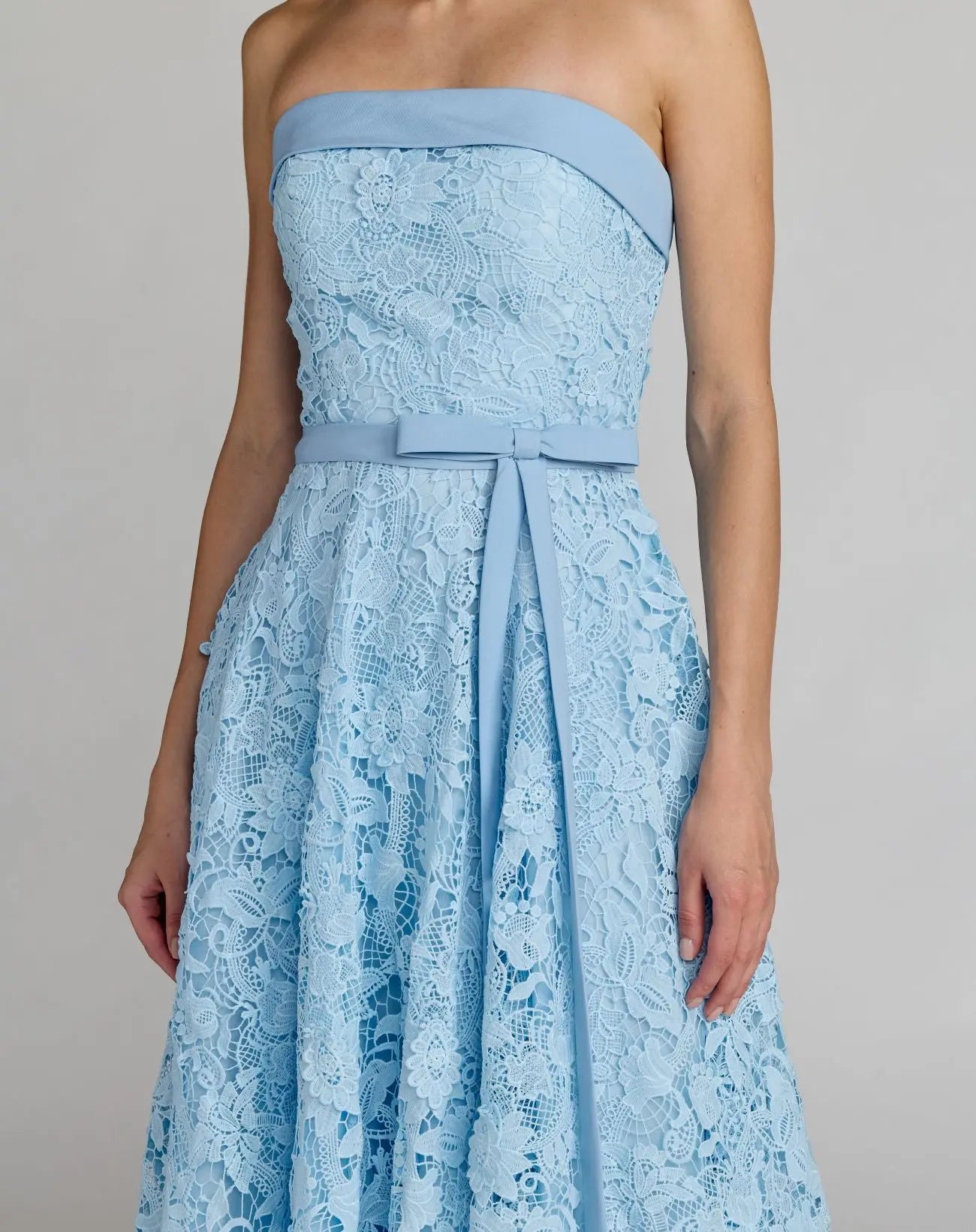 Blue Embroidered Lace Strapless Midi Dress With Bow Detail-Myartka