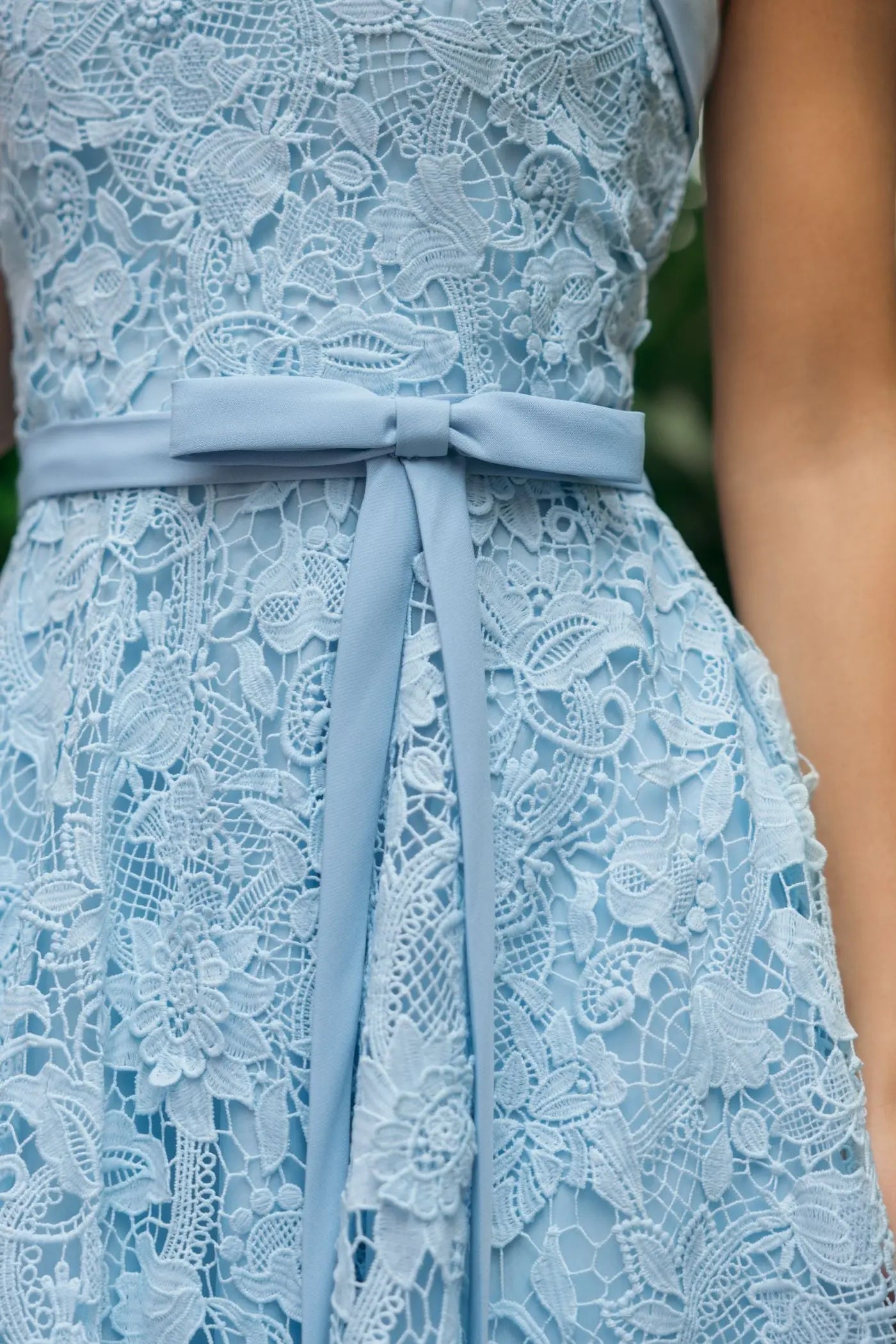 Blue Embroidered Lace Strapless Midi Dress With Bow Detail-Myartka