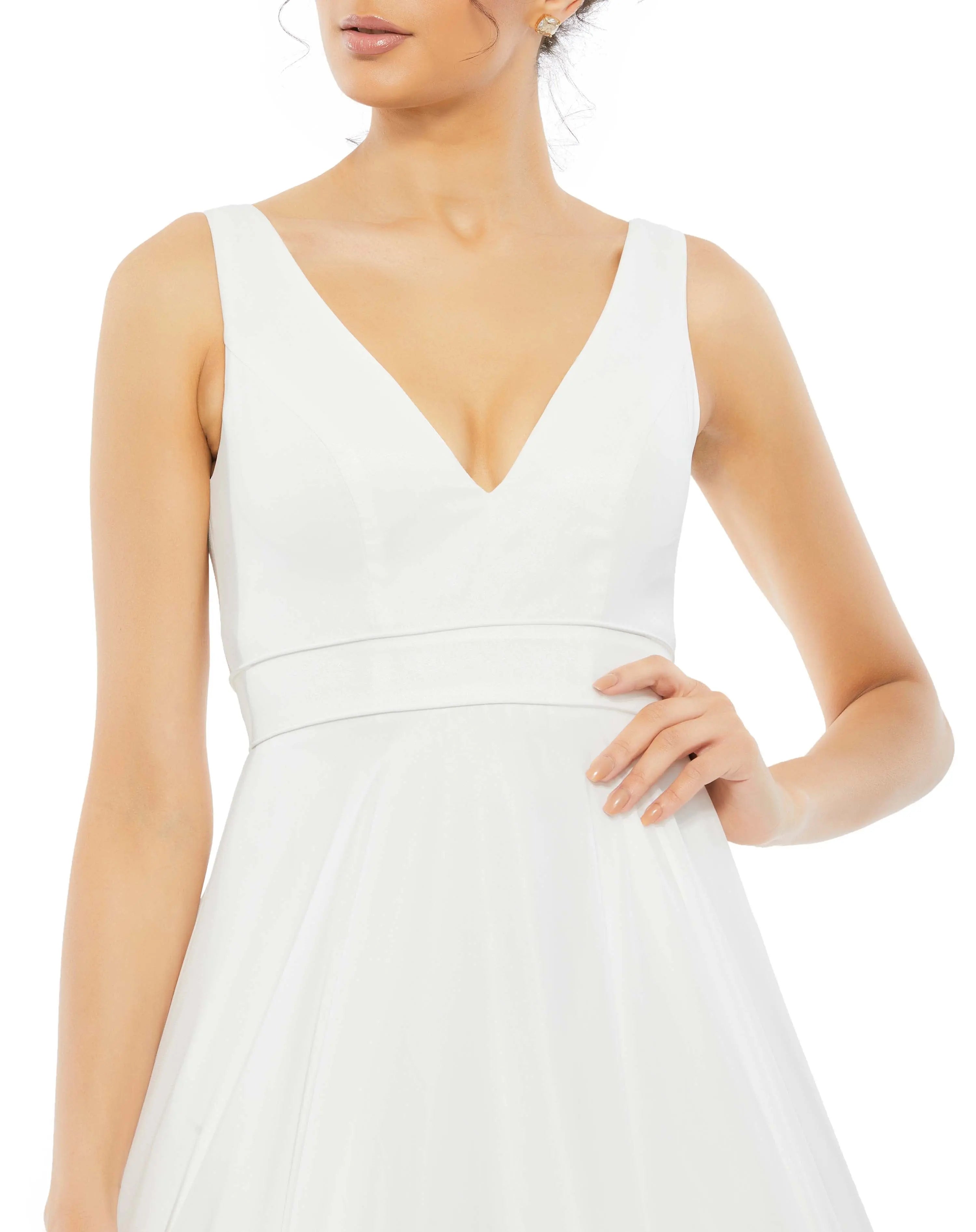 White Sleeveless V Neck Chiffon Ball Gown-Myartka