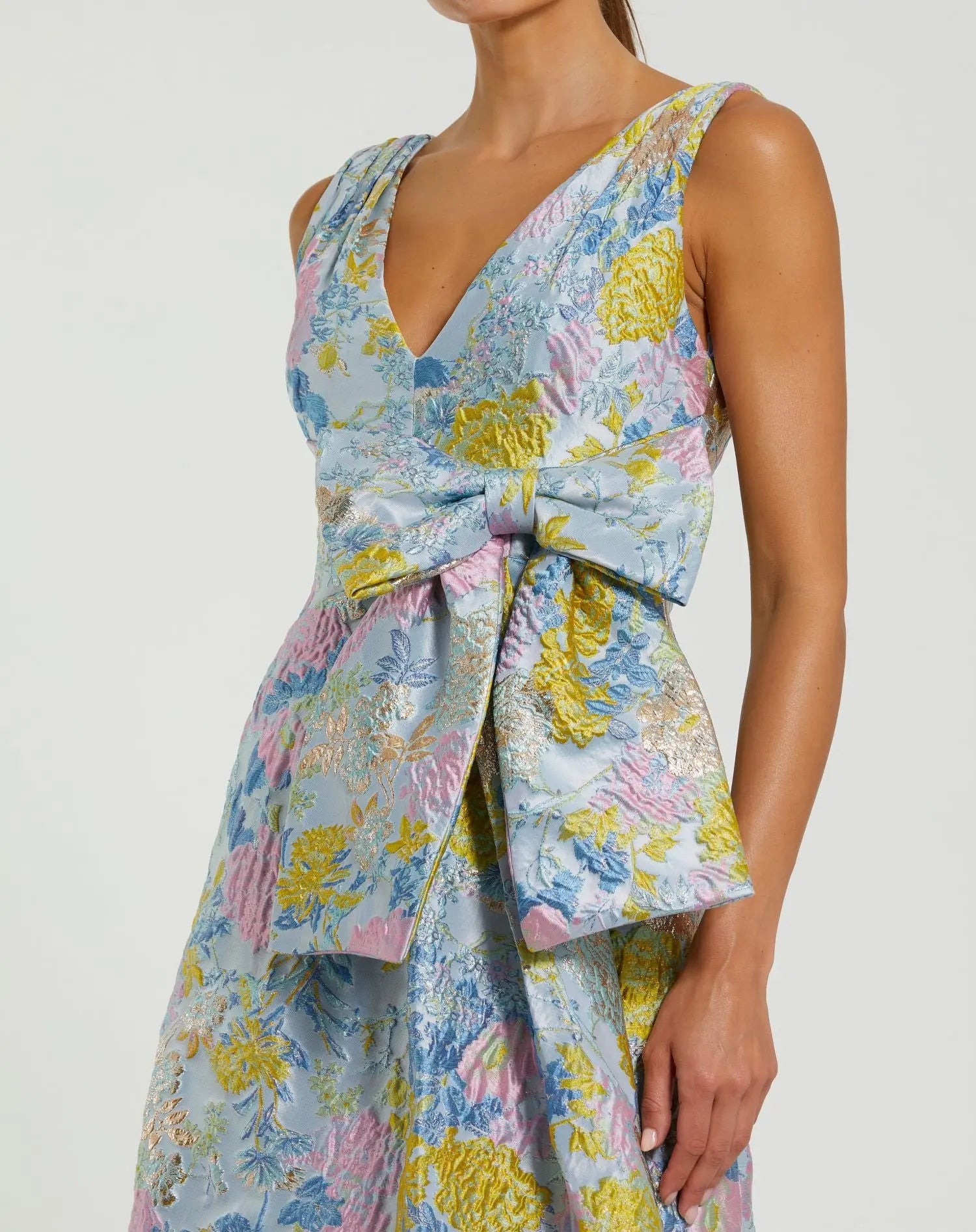 Blue Floral Brocade Sleeveless Midi Dress With Bow-Myartka