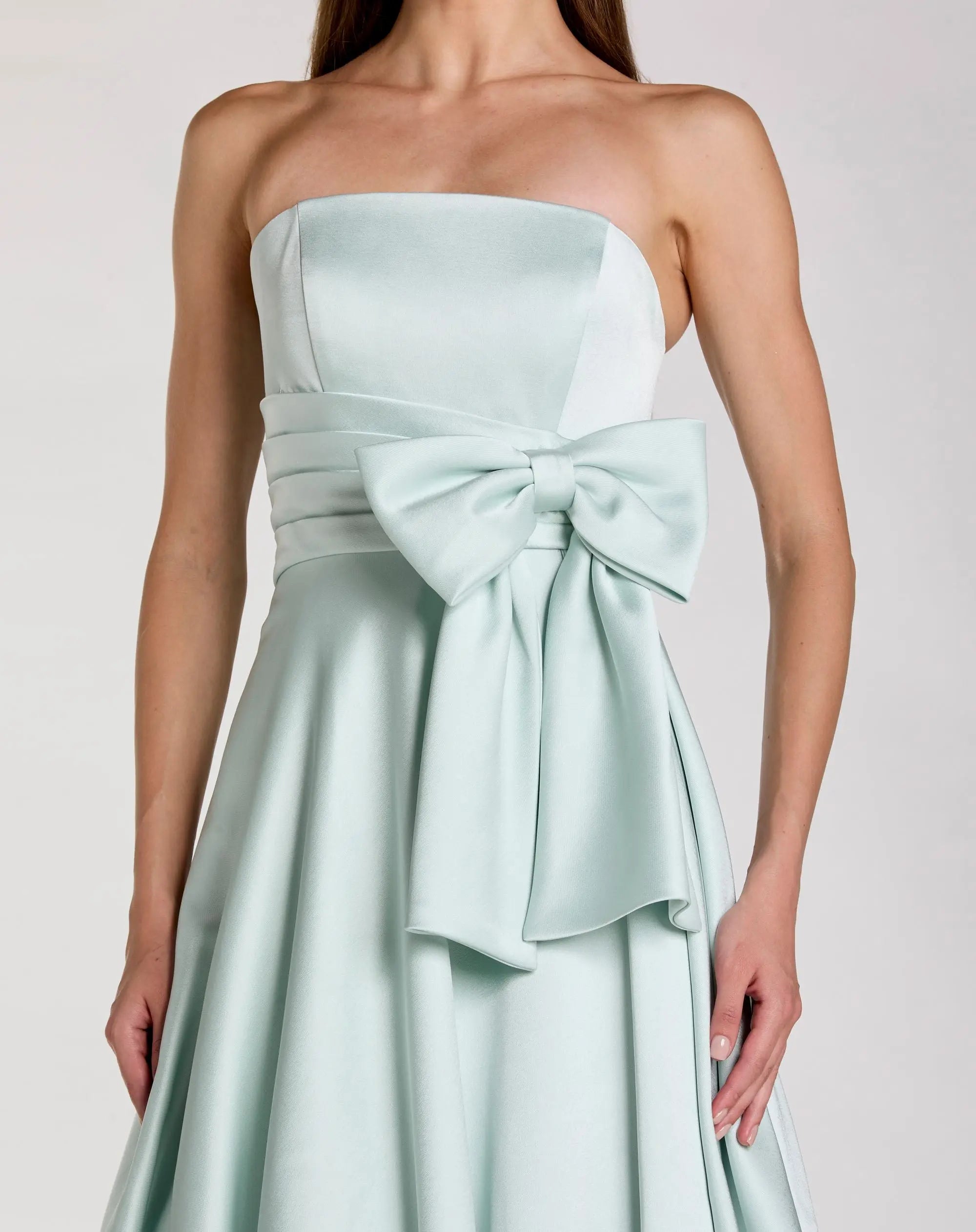 Green Strapless Satin Ball Gown with Bow Detail-Myartka