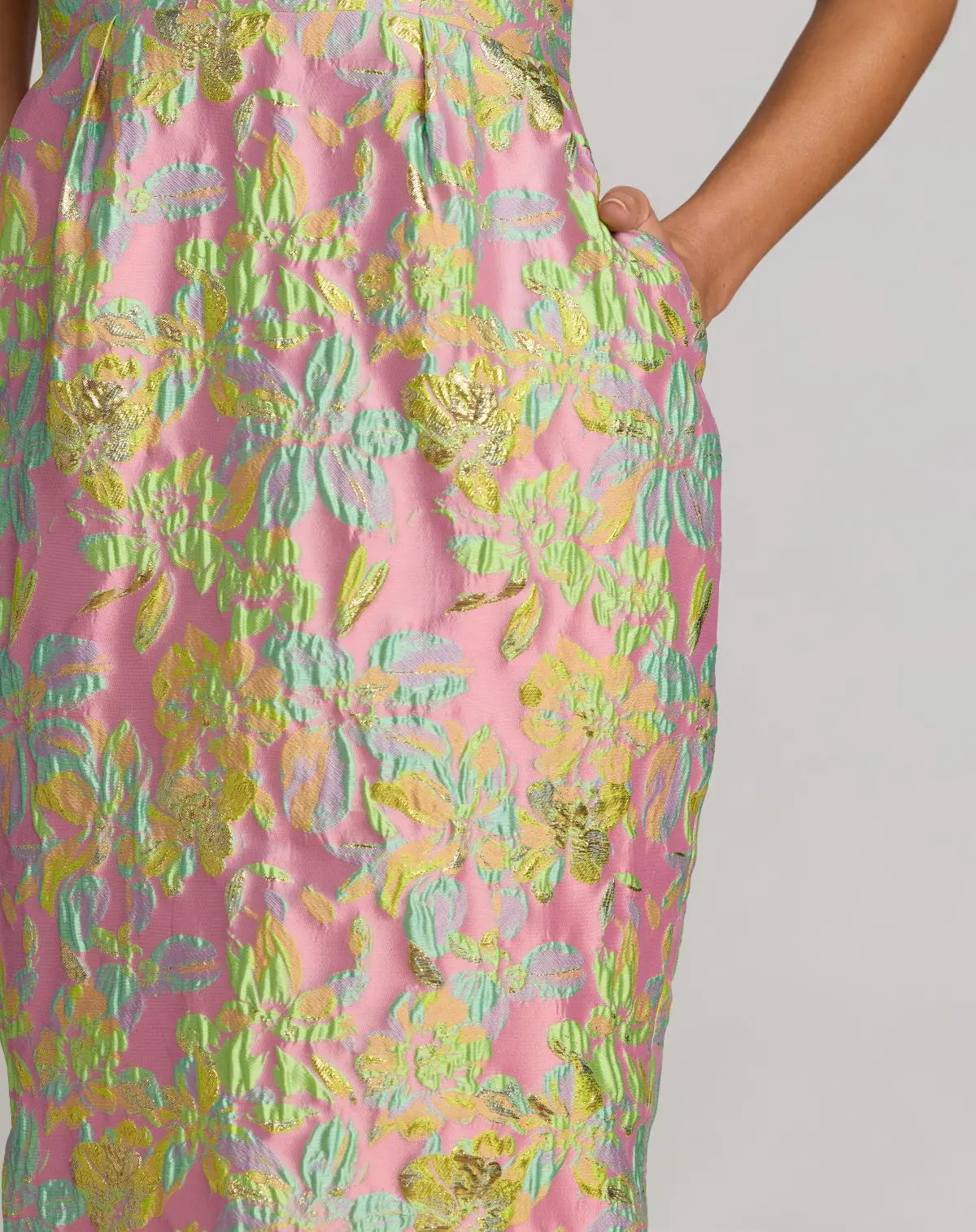 Multicolor Strapless Floral Brocade Midi Dress-Myartka