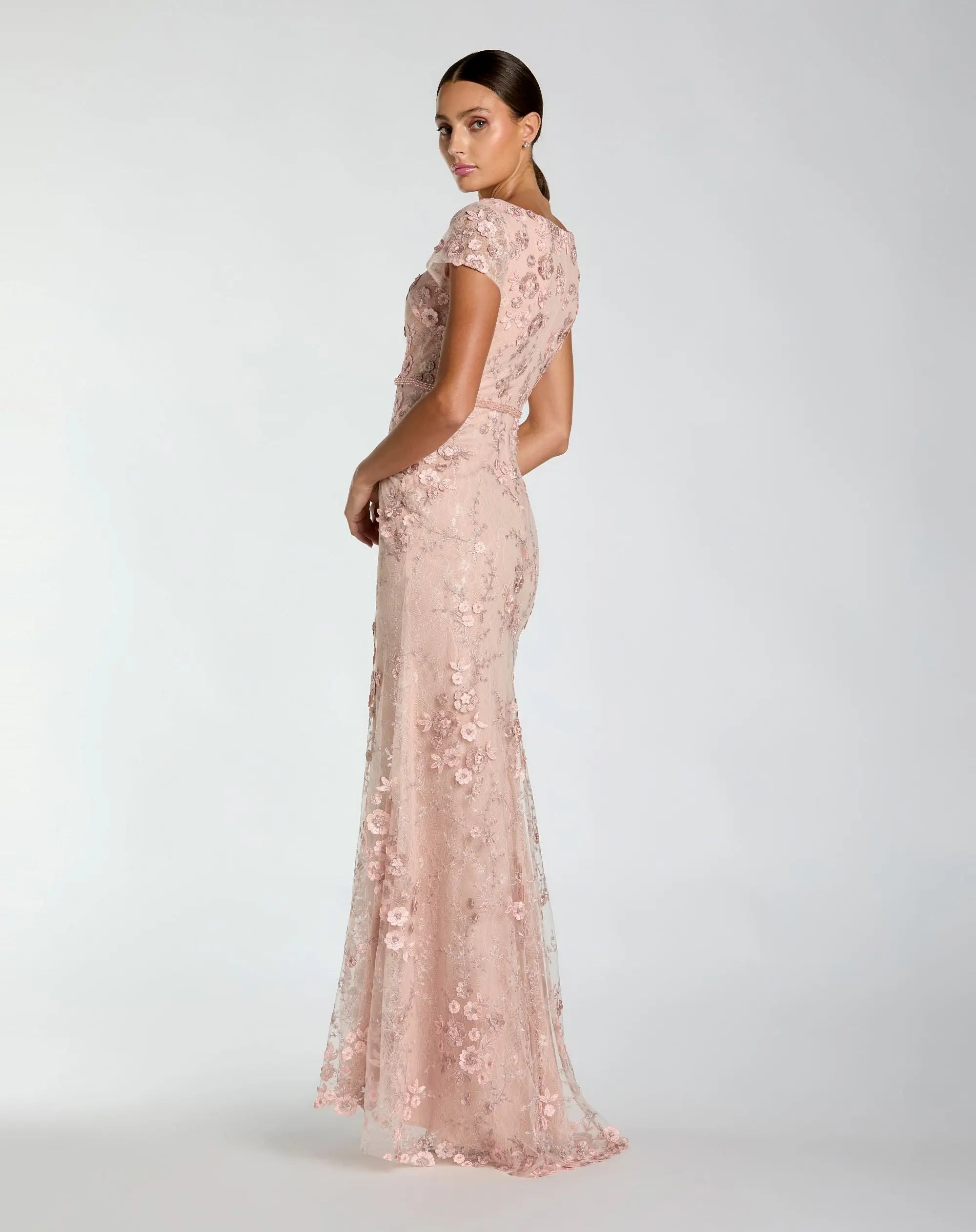 Pink Floral Applique Boat Neck Cap Sleeve Gown-Myartka