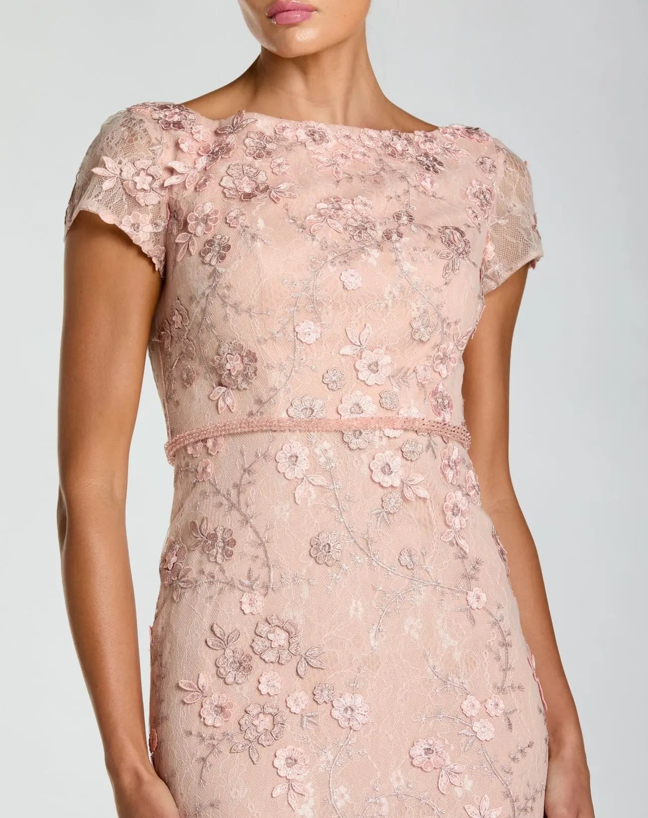 Pink Floral Applique Boat Neck Cap Sleeve Gown-Myartka