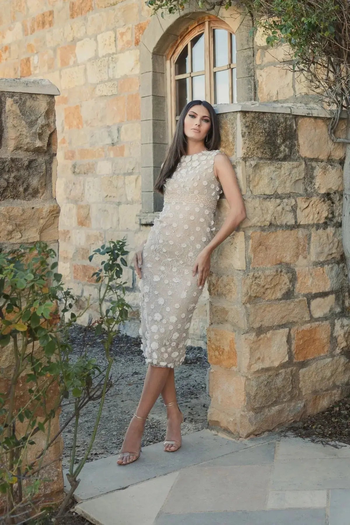 Petite Nude Floral Applique Sleeveless Midi Dress-Myartka