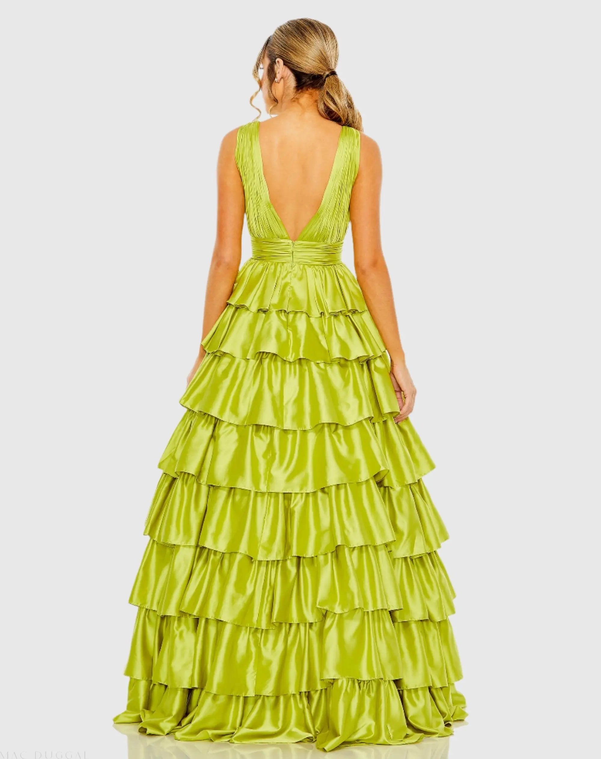 Green Ruffle Tiered Pleated Sleeveless V Neck Gown-Myartka