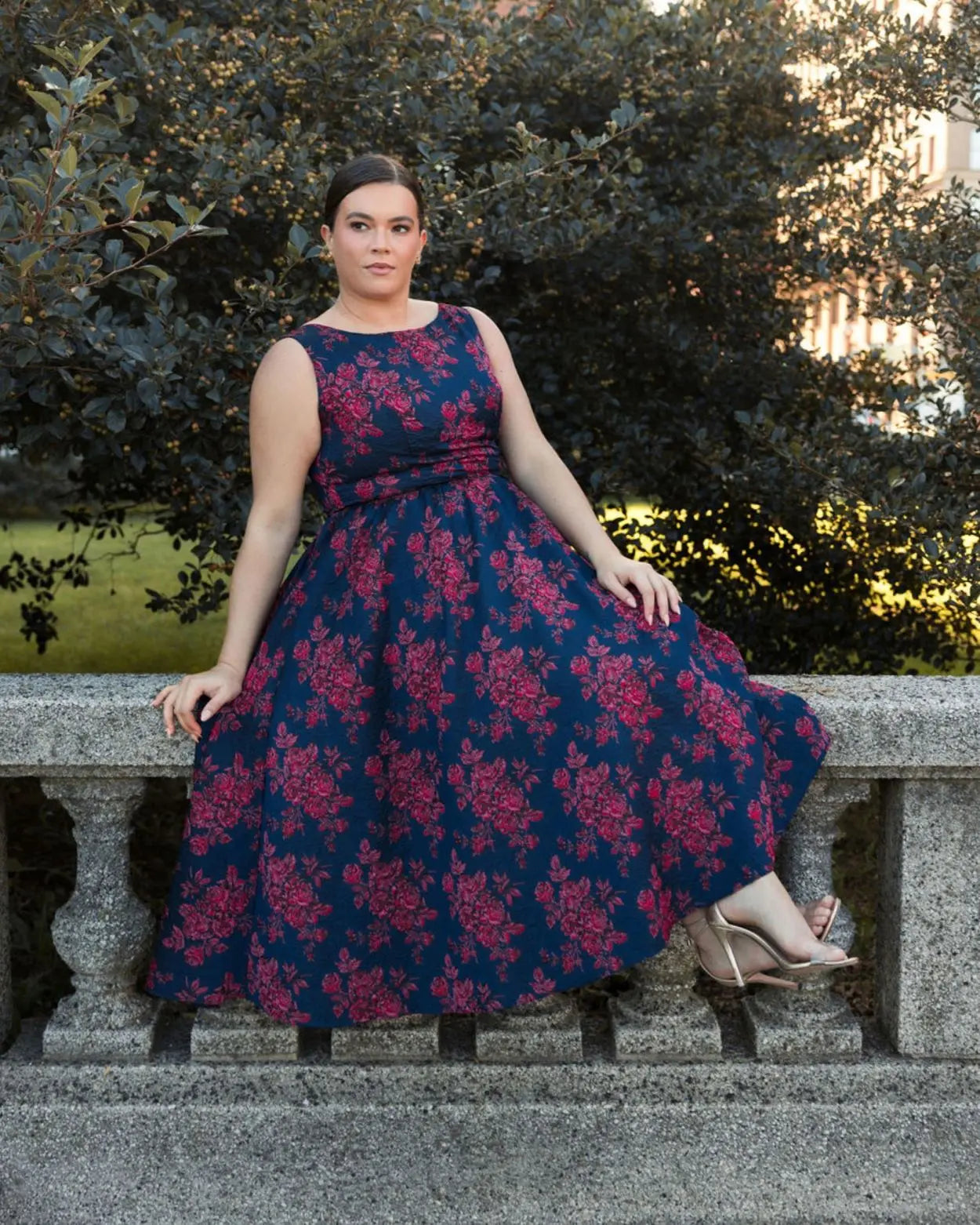 Navy Sleeveless Floral Embroidered Dress (Plus)-Myartka