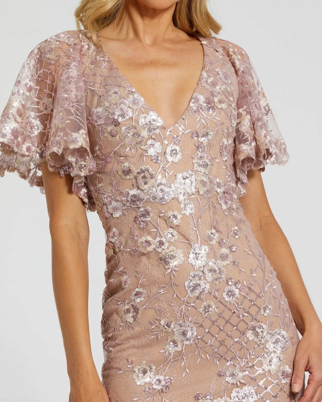 Pink Embellished Lace V Neck Butterfly Sleeve Gown-Myartka