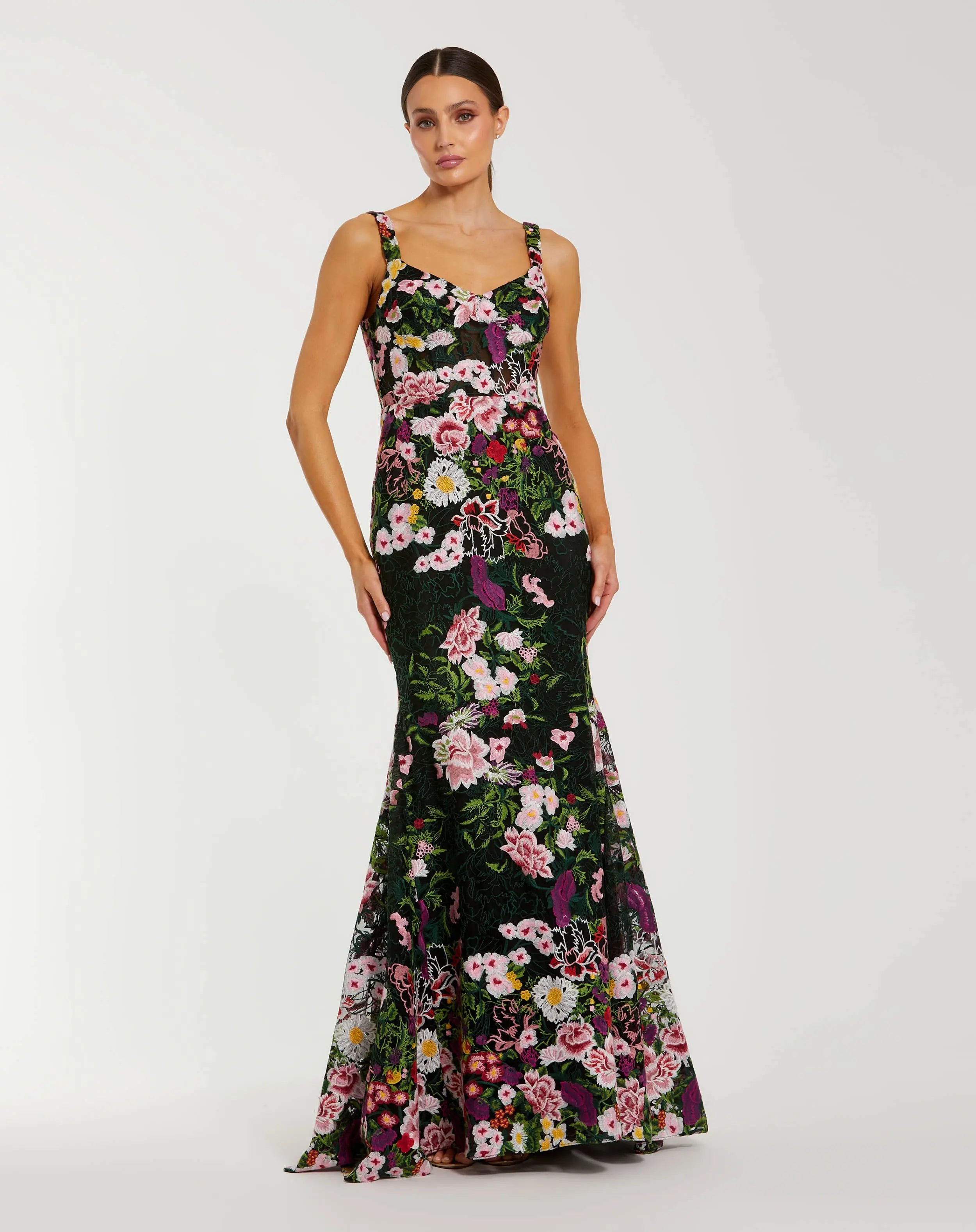 Black Sleeveless Floral Embroidered Mermaid Gown-Myartka