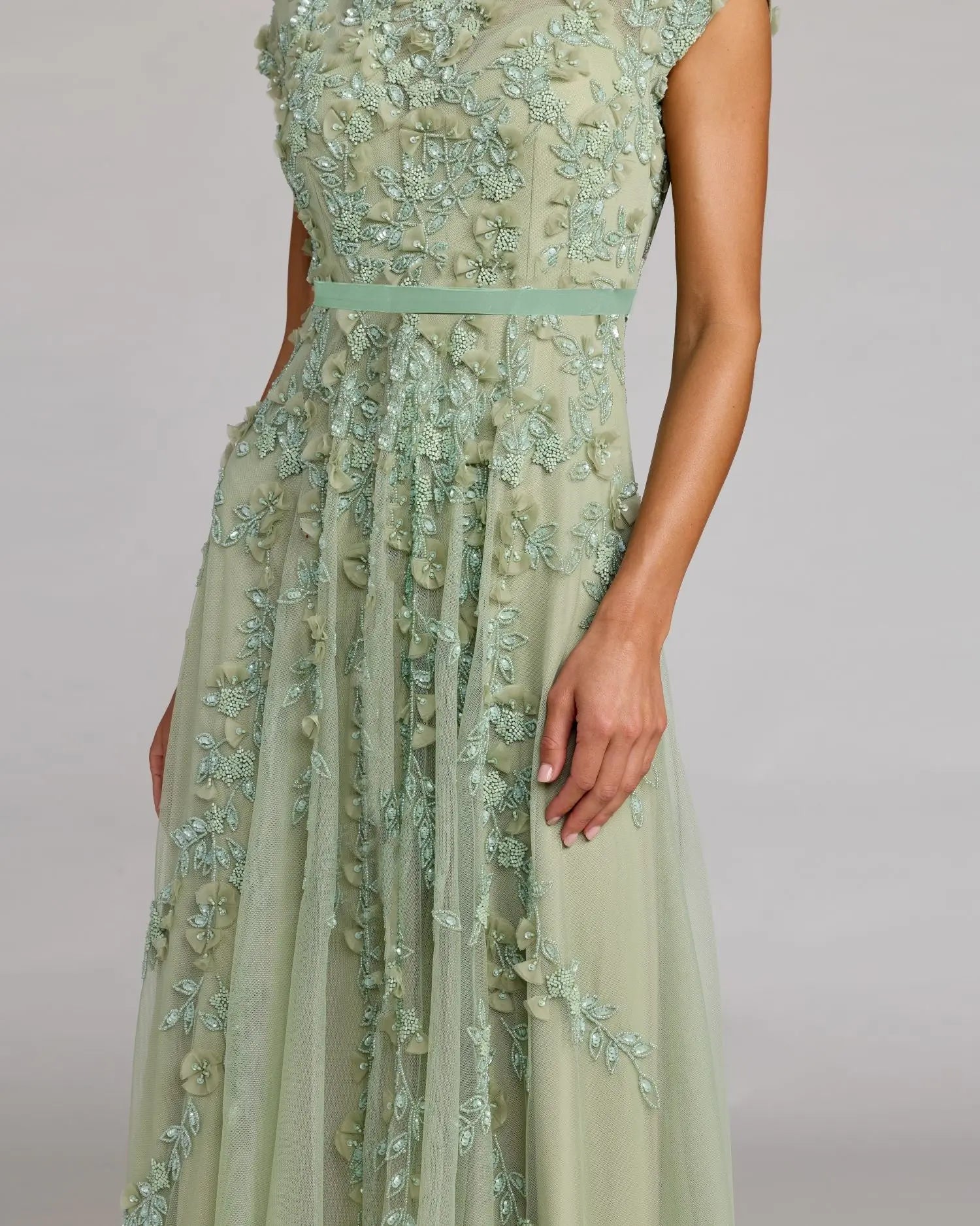 Green Floral Embellished Cap Sleeve Midi Dress-Myartka