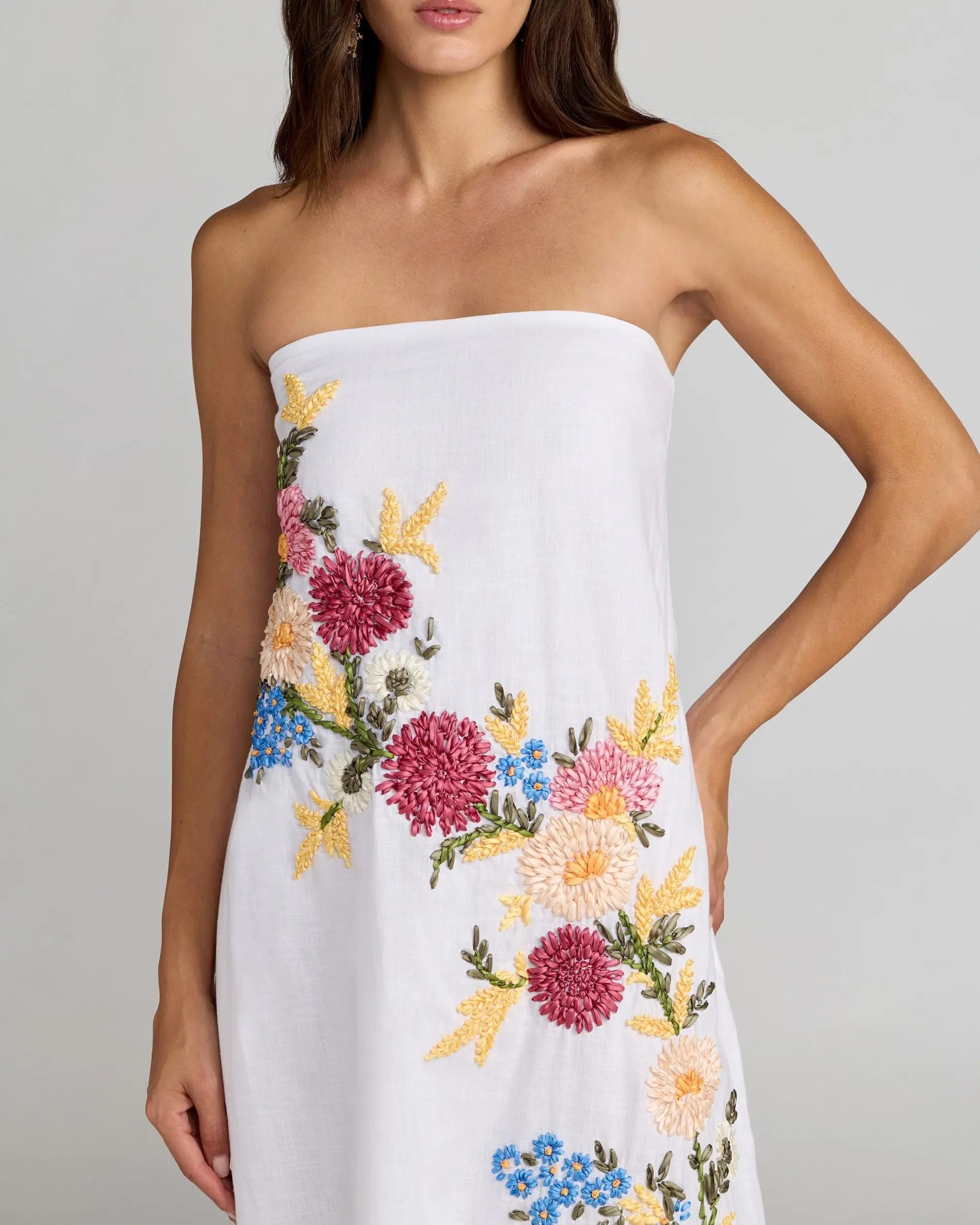 White Strapless Floral Embroidered Linen Gown-Myartka