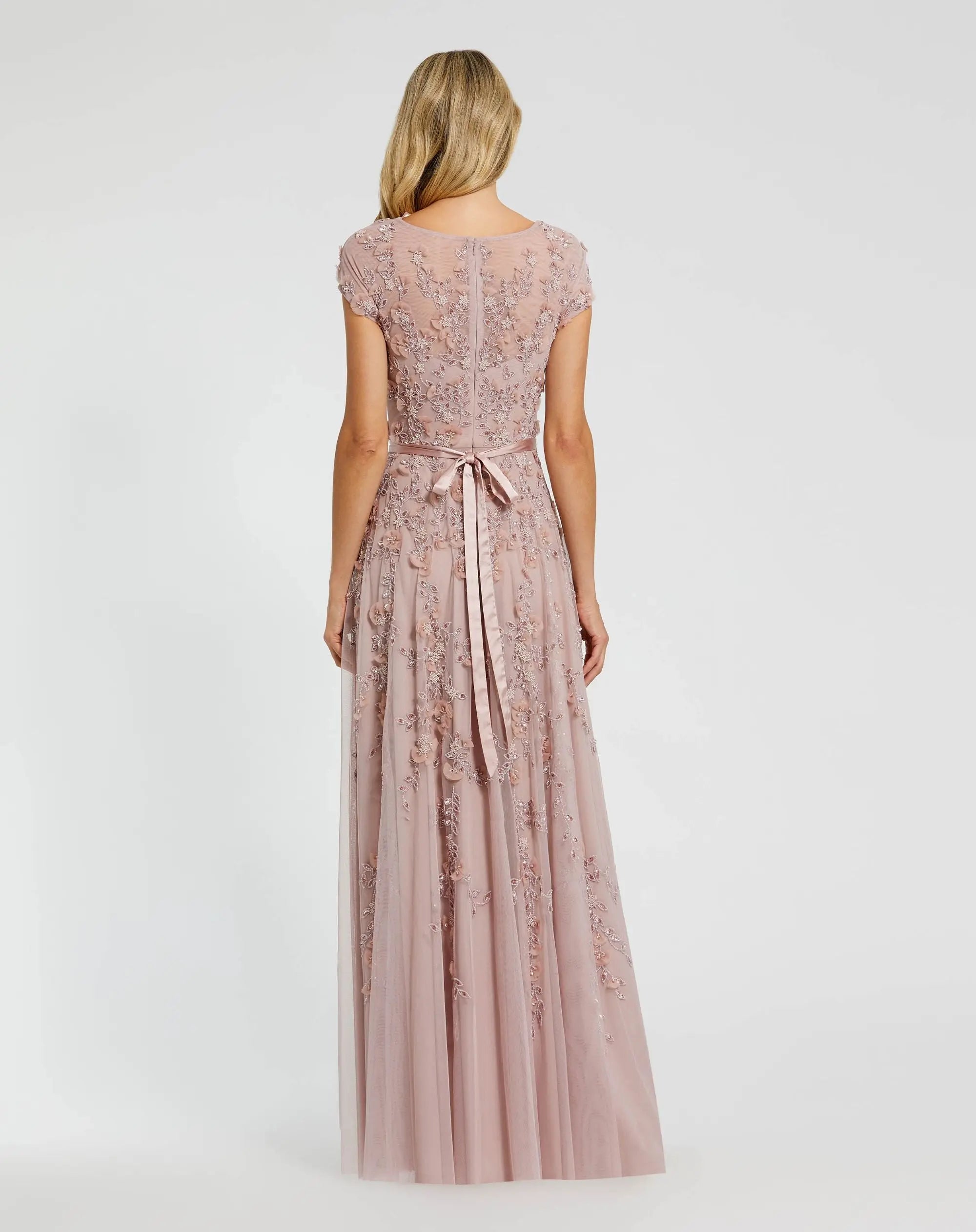 Petite Pink Floral Embellished Cap Sleeve Gown-Myartka