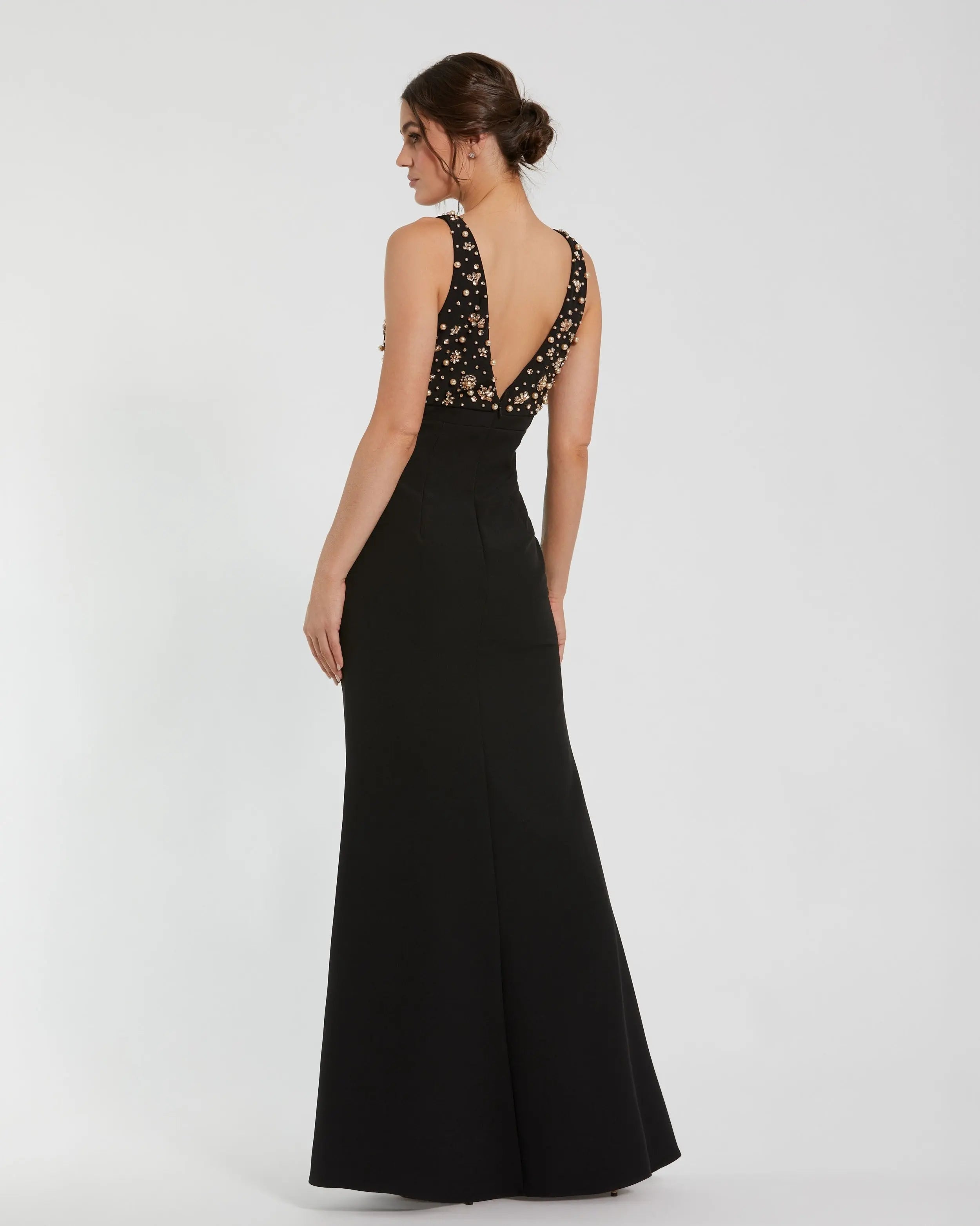 Petite Black Crepe Sleeveless Beaded V Neck Gown With Bow-Myartka