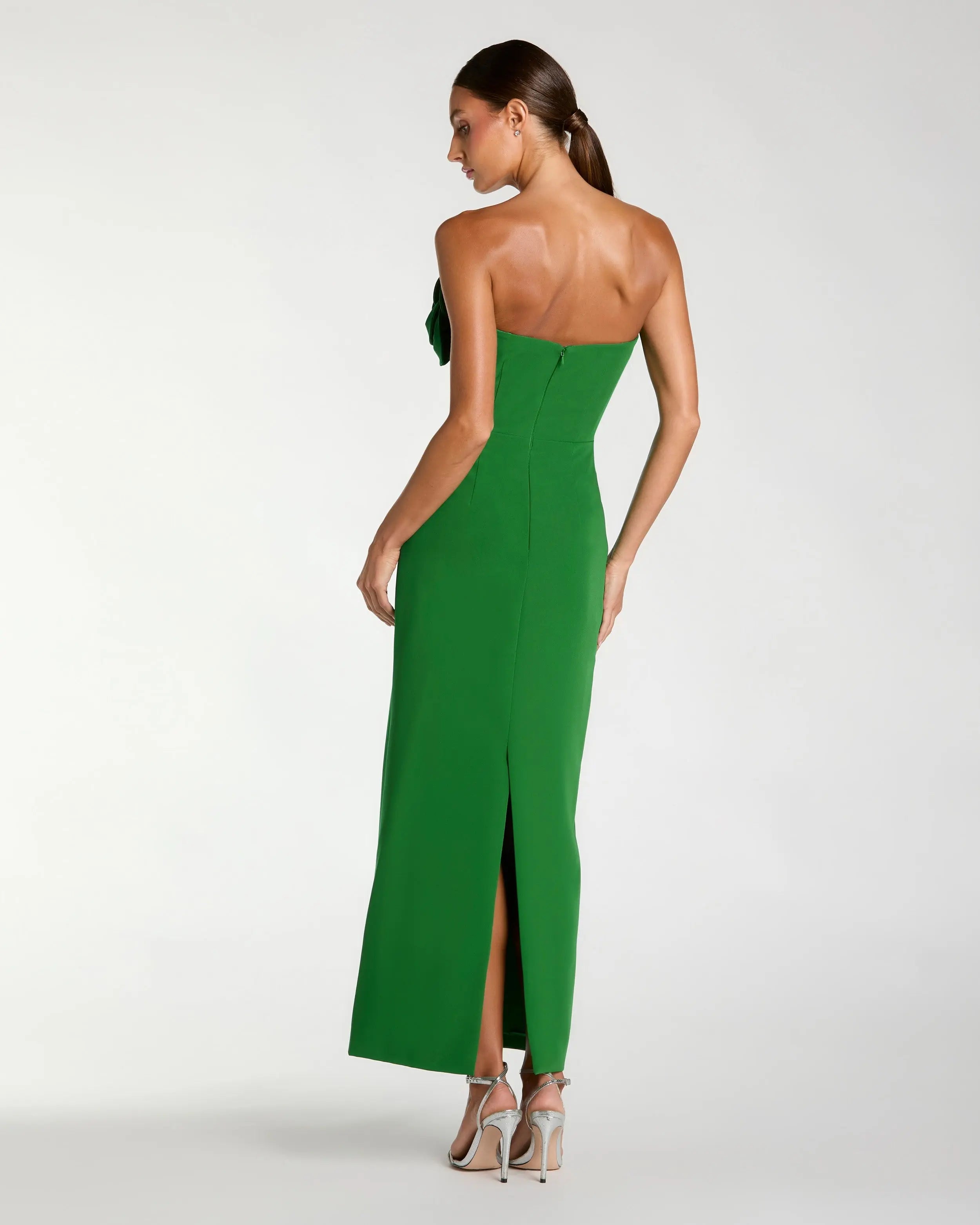Petite Green Strapless Crepe Dress With 3D Flower Detail-Myartka