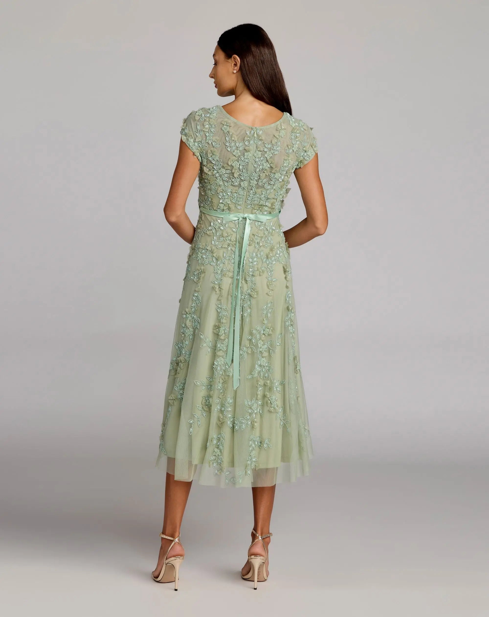 Petite Green Floral Embellished Cap Sleeve Midi Dress-Myartka