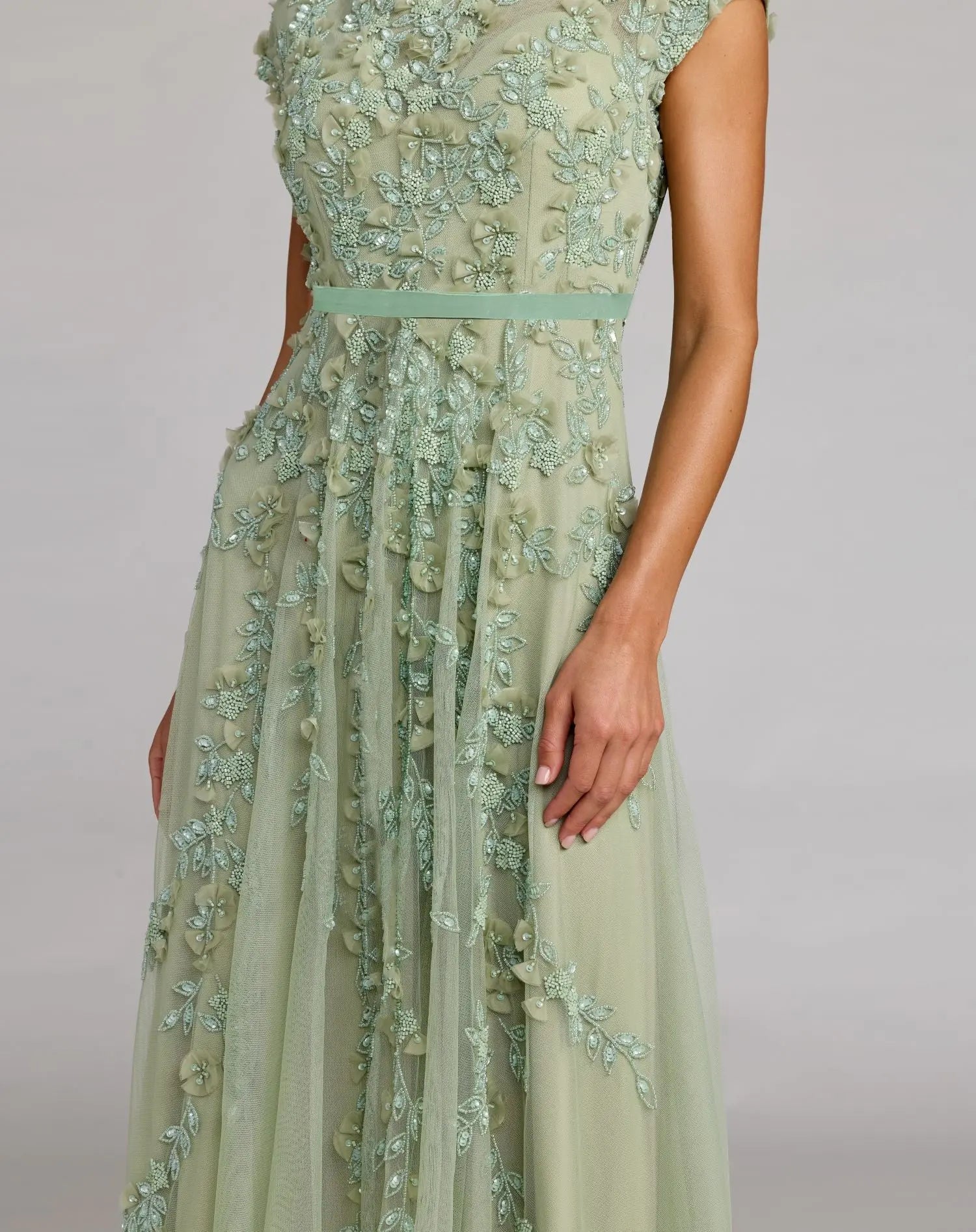 Petite Green Floral Embellished Cap Sleeve Midi Dress-Myartka